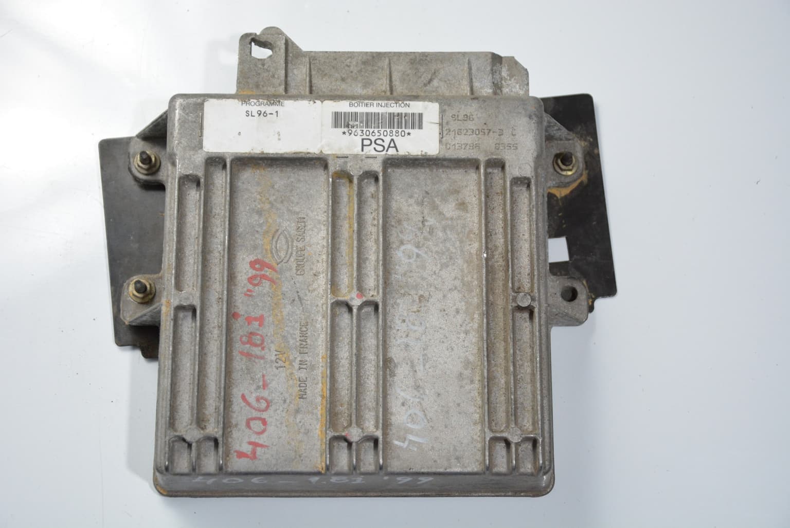 Engine control unit Peugeot 406 1995–2004 9630650880 – 1