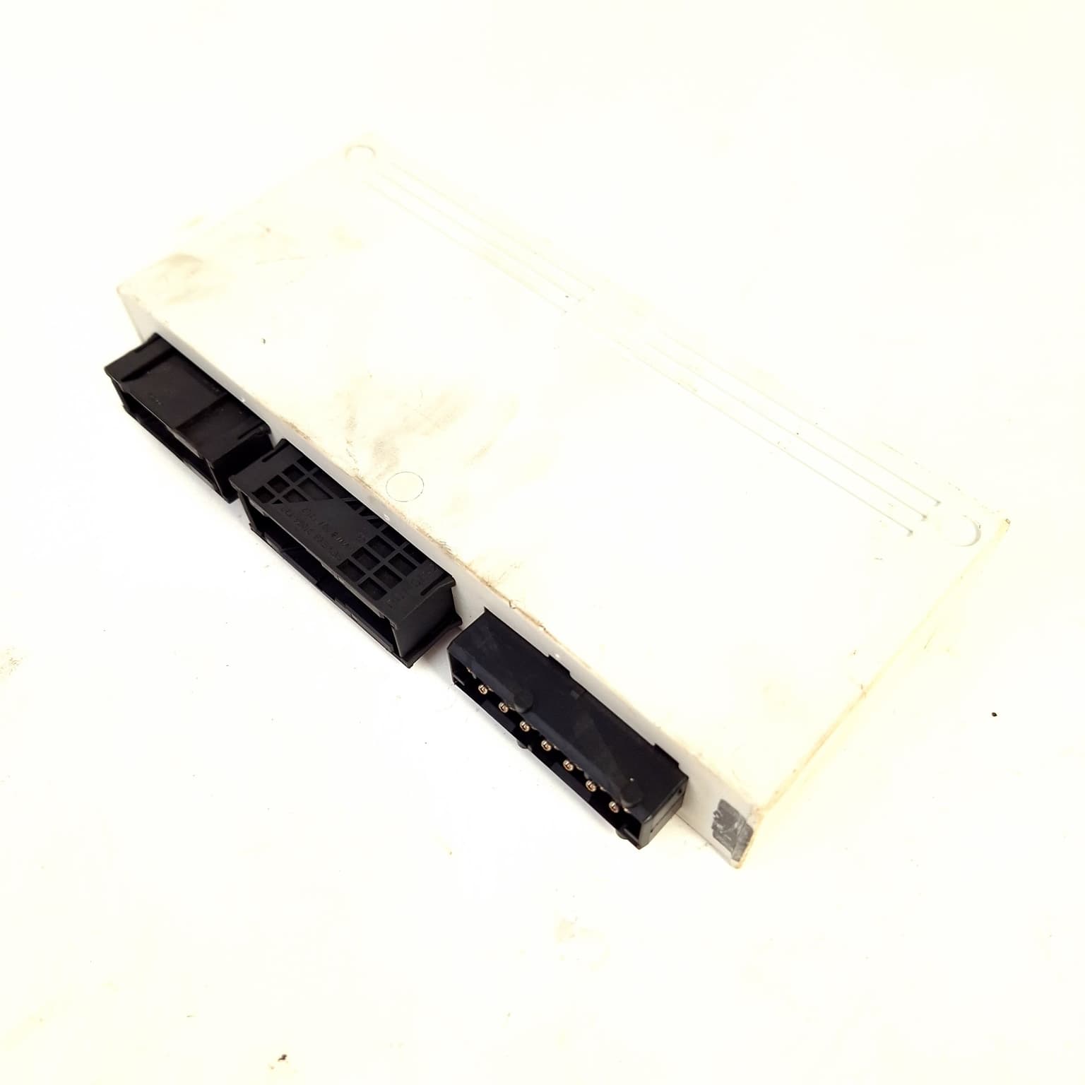 Calculateur BMW 3 (E46) 1998–2007 316 i M43 B16 (164E3) 8385541 – 1