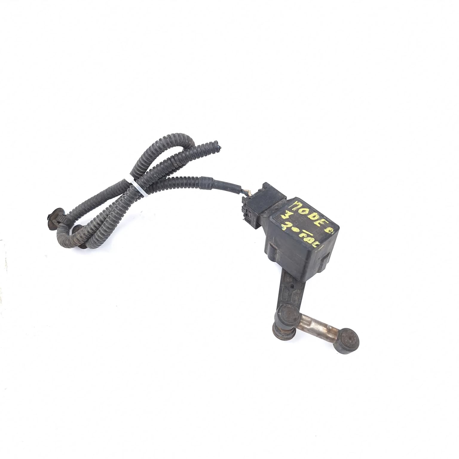 Suspension height sensor Ford MONDEO Mk 3 2000–2007 2.0 TDCi 1S7143540AA – 1