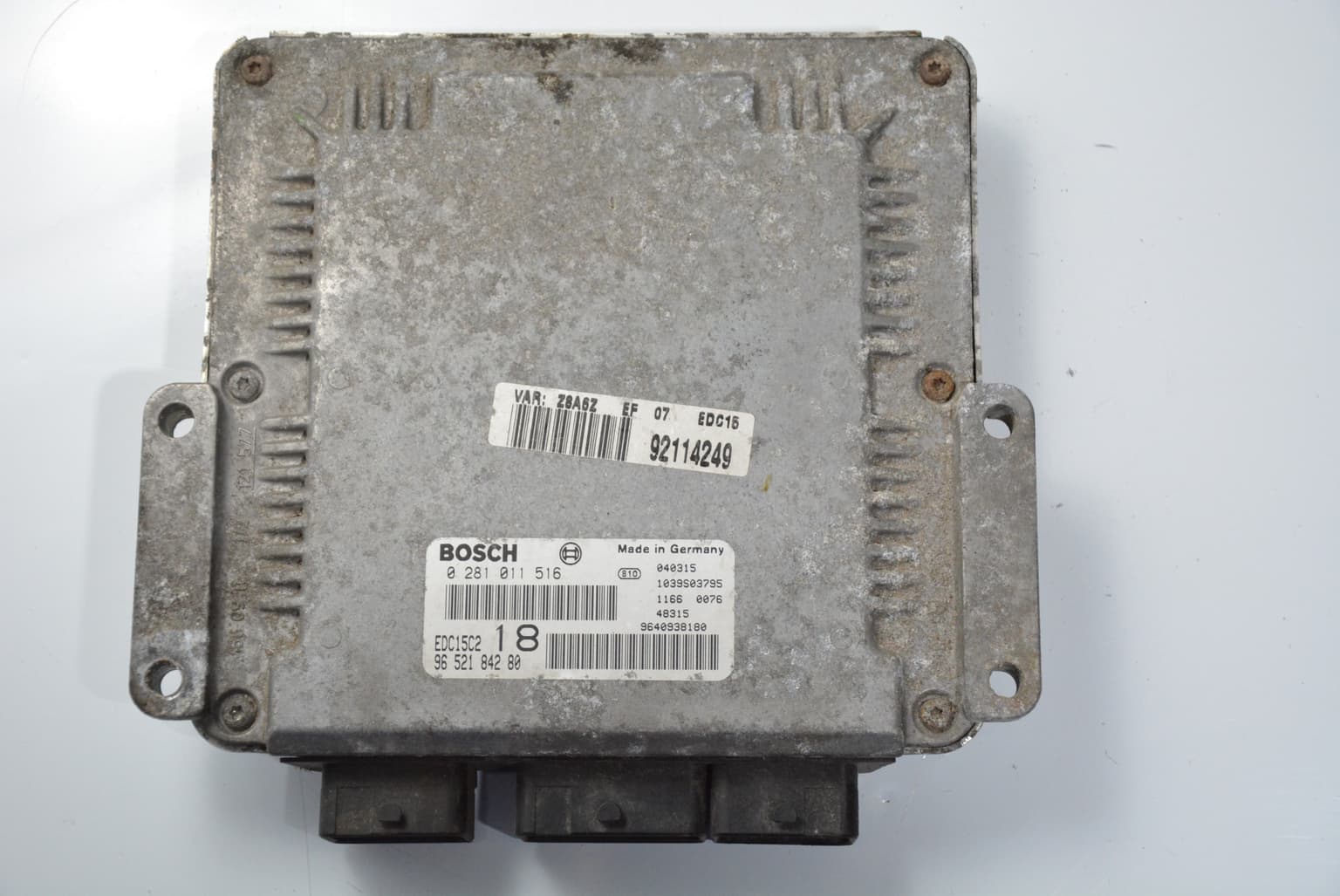 Engine control unit Peugeot 607 (9D, 9U) 1999–2010 2.2 HDi 0281011516 – 1