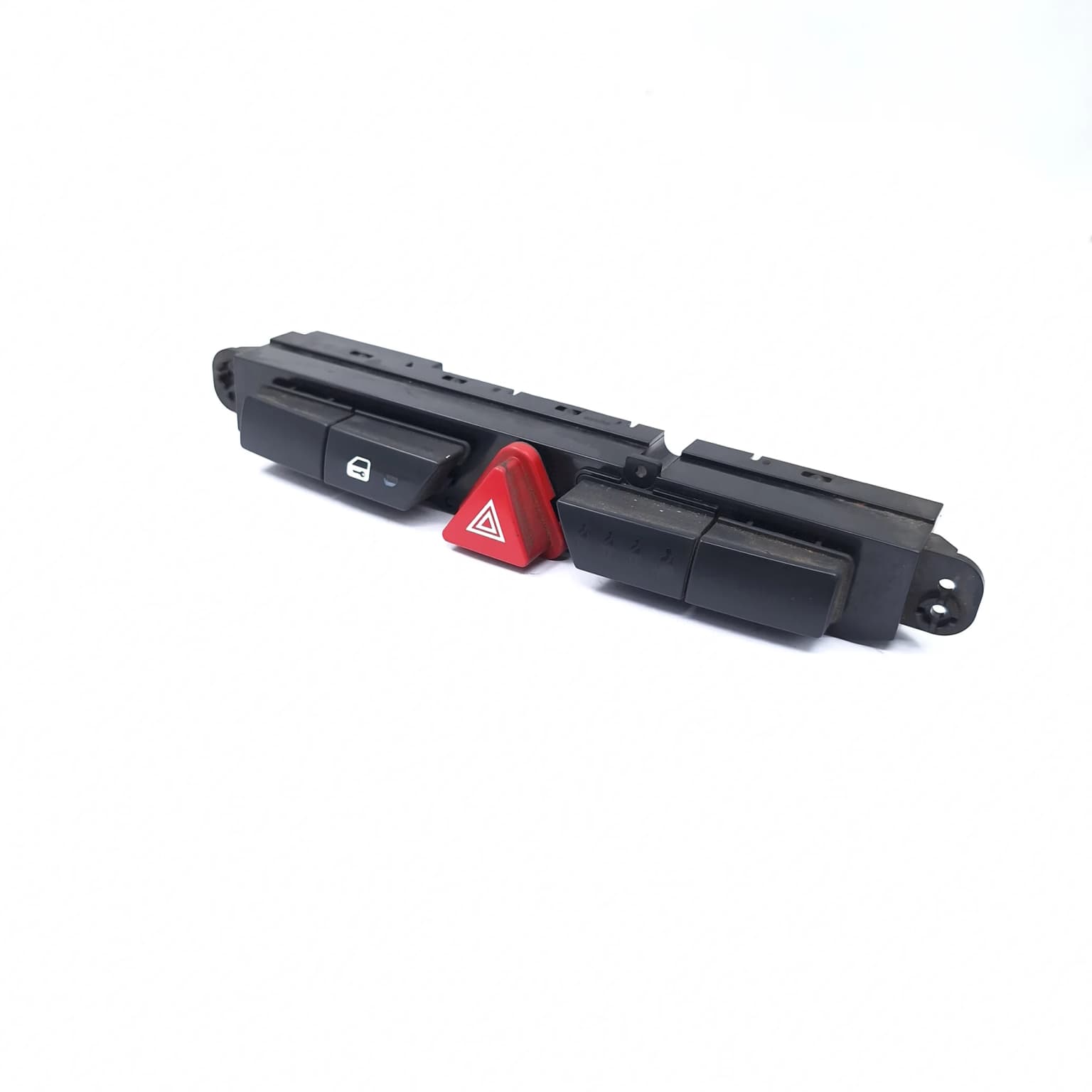 Hazard light switch Kia CEED (ED) 2006–2012 1.6 CRDi 115 D4FB 937001H000 – 1