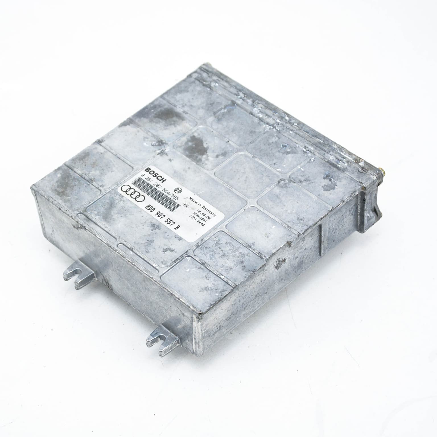 Engine control unit Audi A4 B5 (8D) 1994–2001 8D0907557B – 1