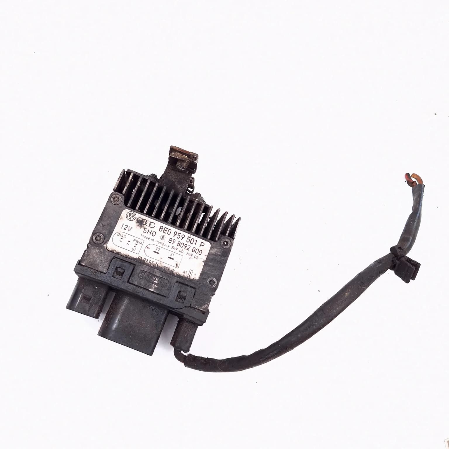 Relay Audi A4 B7 (8E) 2004–2008 3.0 TDI quattro ASB 8E0959501P – 1