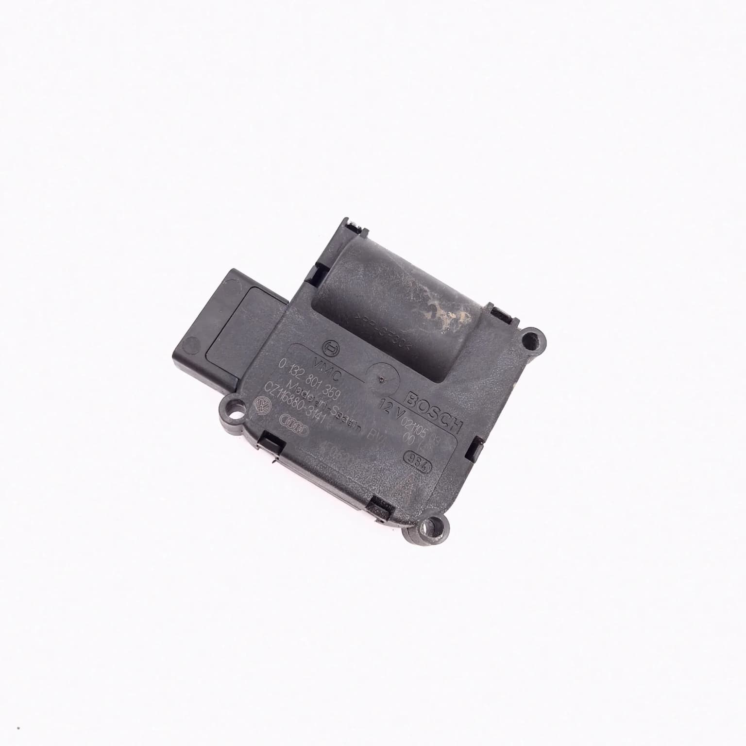Electronic actuator Audi A6 (4F, C6) 2004–2011 4F0820511A – 1