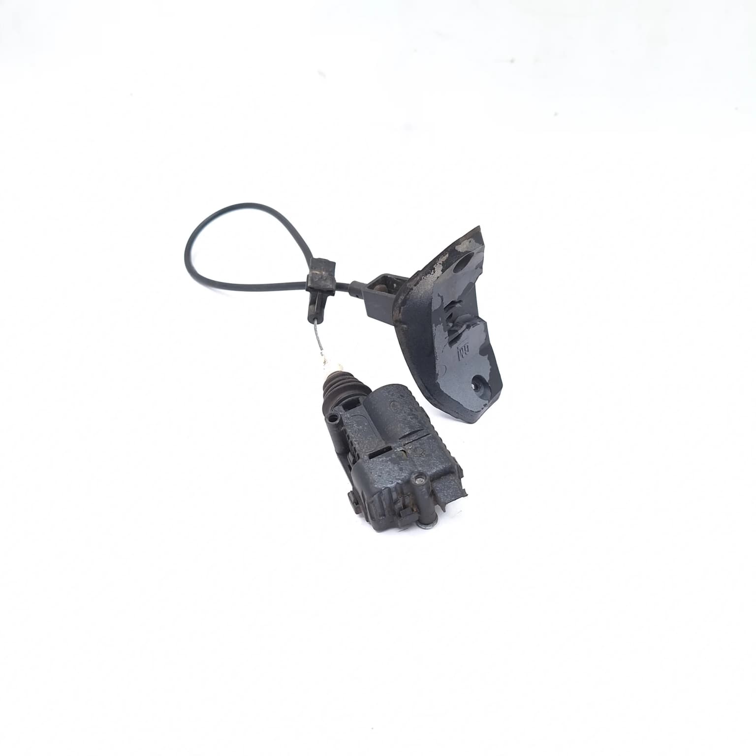 Electronic actuator Opel ASTRA H 2004–2012 1.3 CDTI Z 13 DTH 13208157 – 1