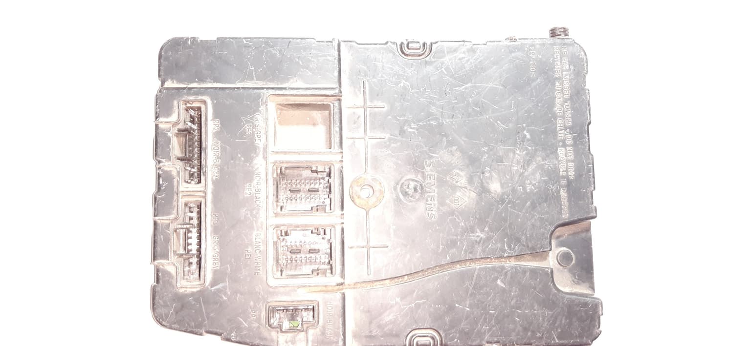 Calculateur Renault MEGANE 2 2002–2010 – 1