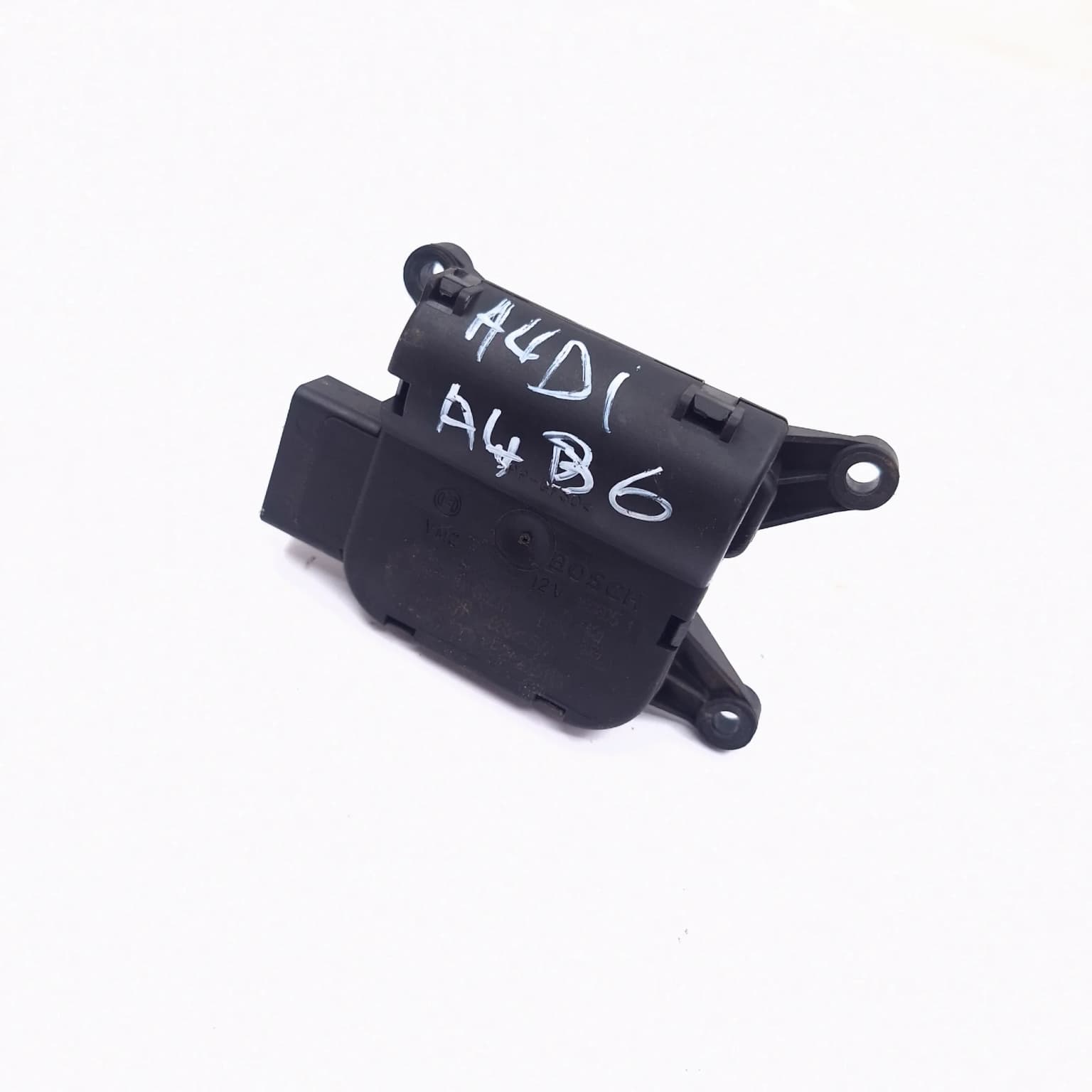 Electronic actuator Audi A4 B6 (8E) 2000–2004 8E2820511D – 1