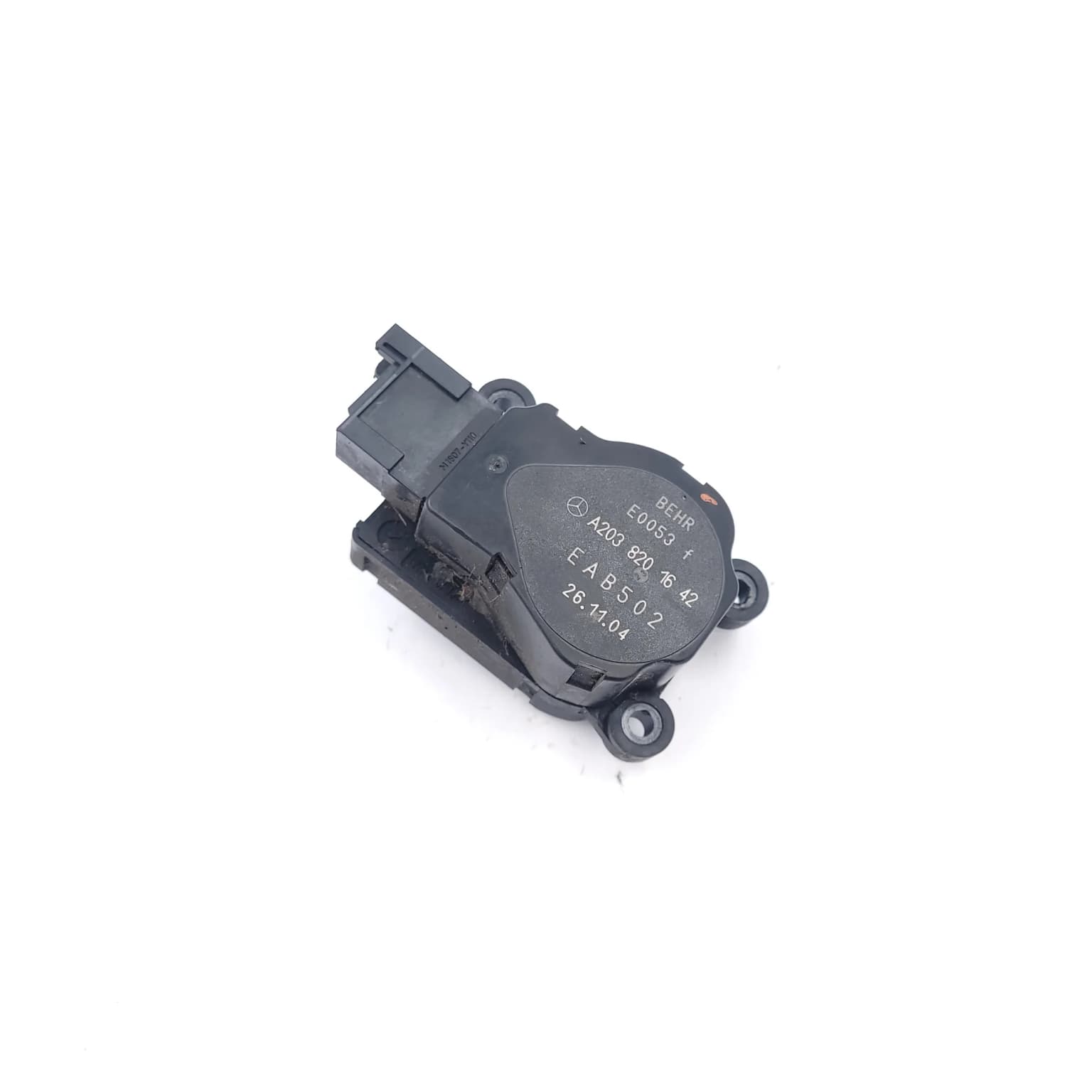 Electronic actuator Mercedes-Benz C-CLASS (W203) 2000–2007 A2038201642 – 1