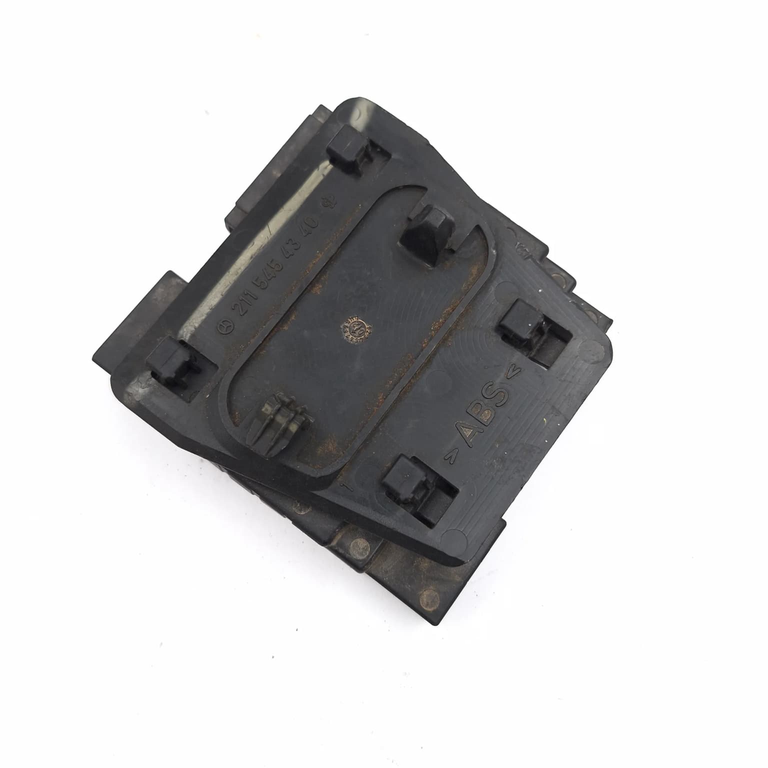 Calculateur Mercedes-Benz E-CLASS (W211) 2002–2009 2118208826 – 1