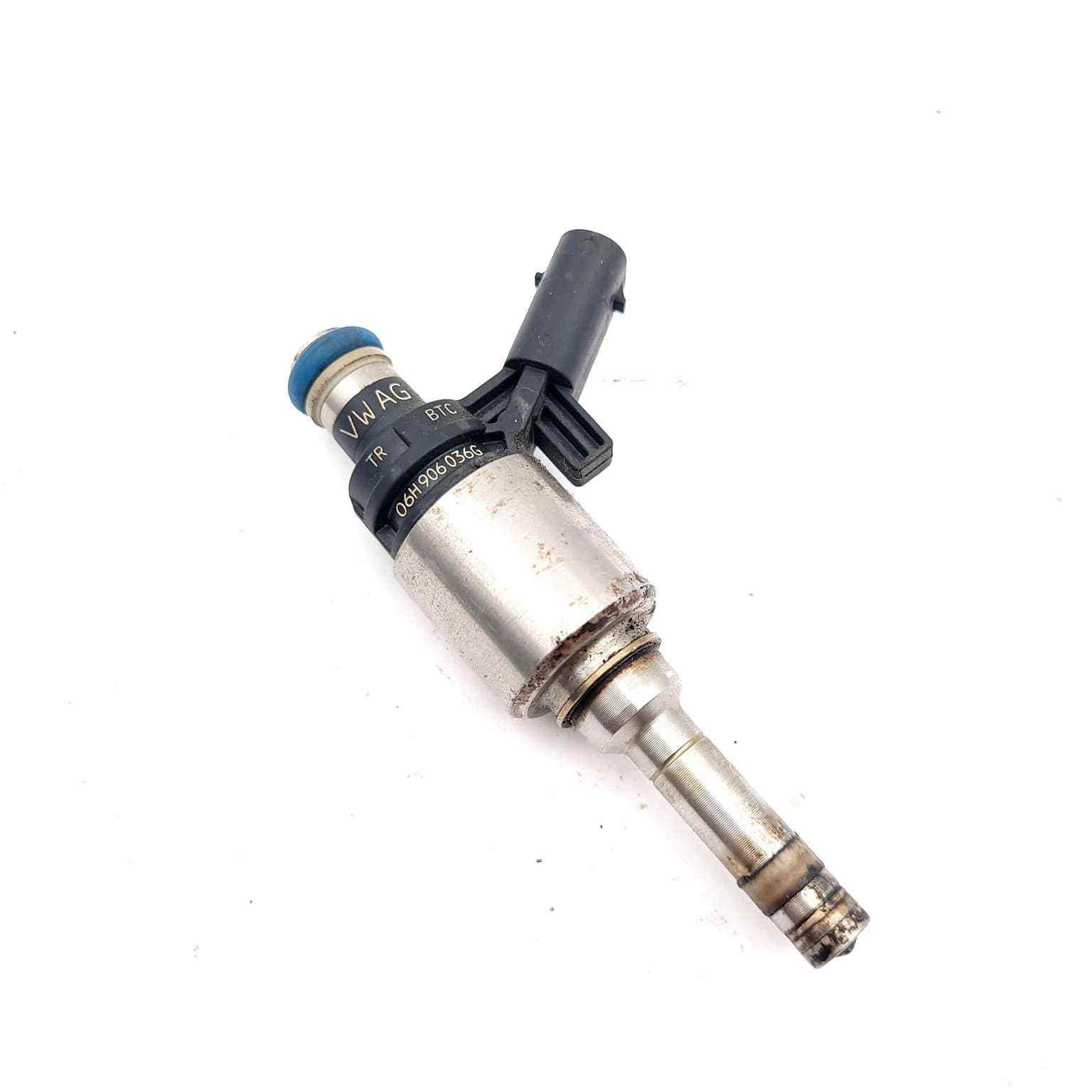 Fuel injector VW GOLF 5 2003–2009 2.0 FSI 06H906036G – 1