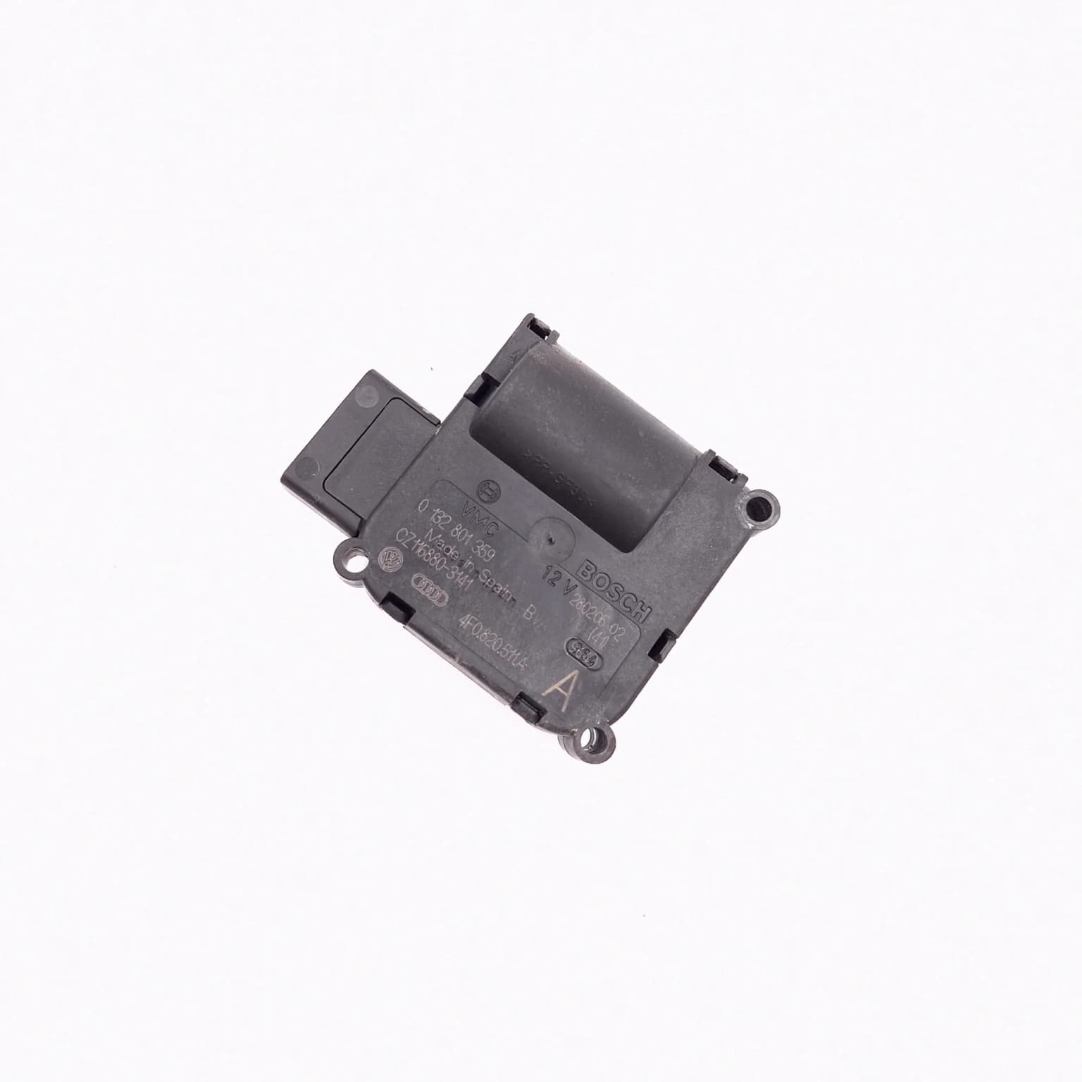 Electronic actuator Audi A6 (4F, C6) 2004–2011 4F0820511A – 1