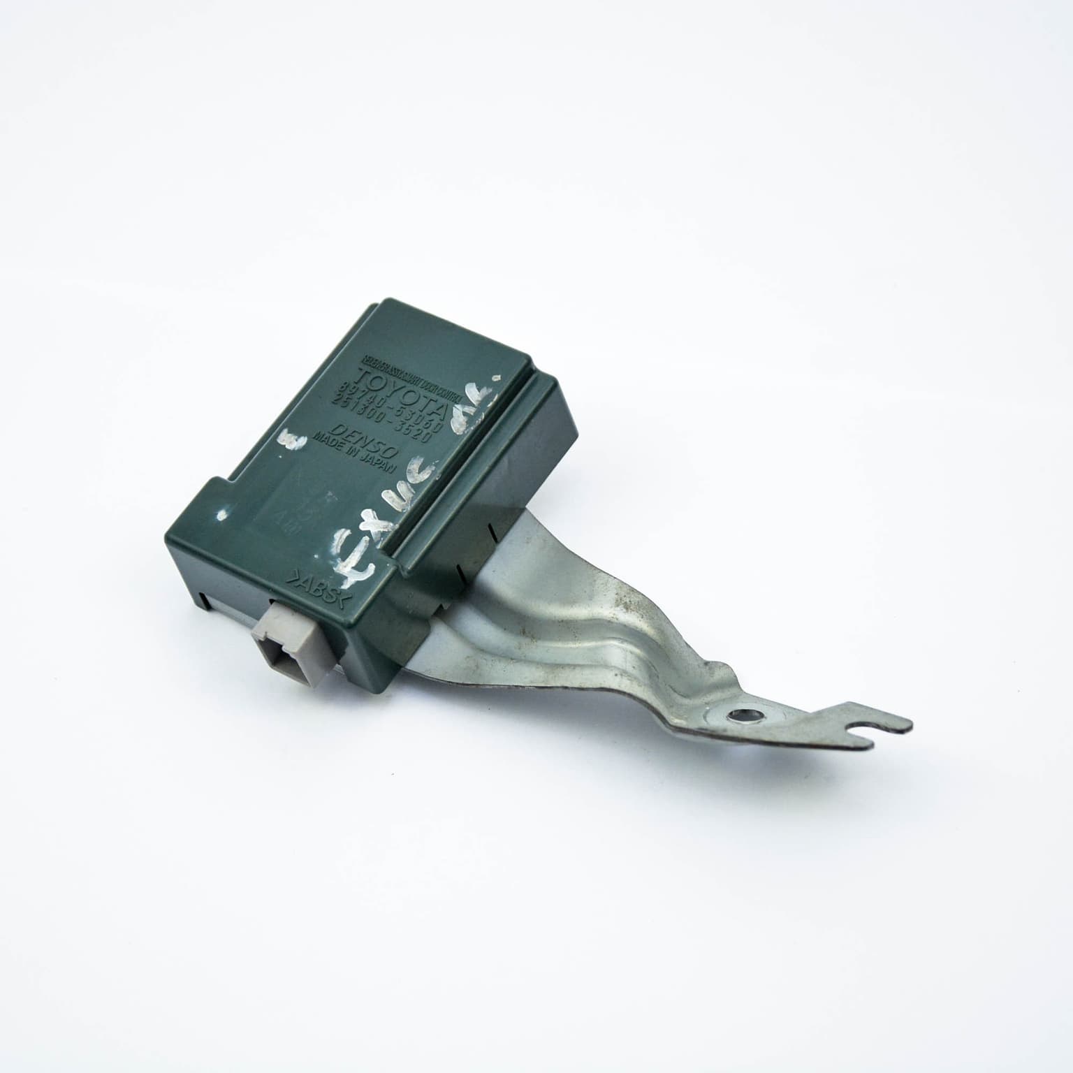 Calculateur Lexus IS 2 (GSE2, ALE2, USE2) 2005–2015 220d (ALE20) 2AD-FHV 8974053060 – 1