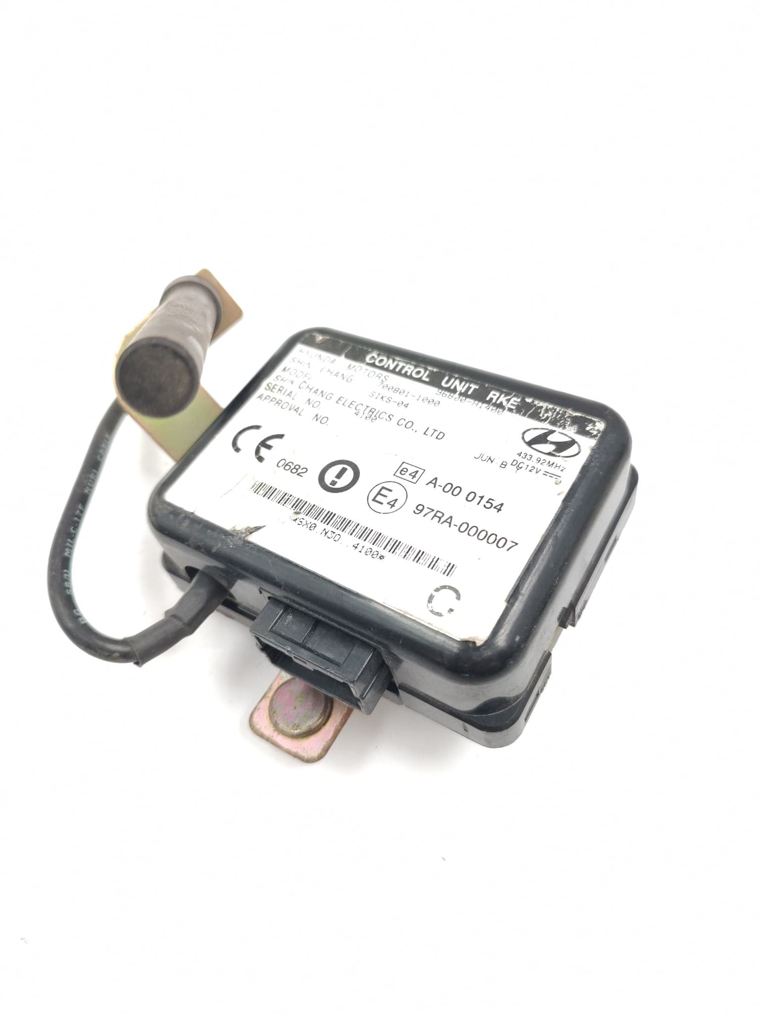 Control unit Hyundai TERRACAN (HP) 2001–2007 96800H1400 – 1