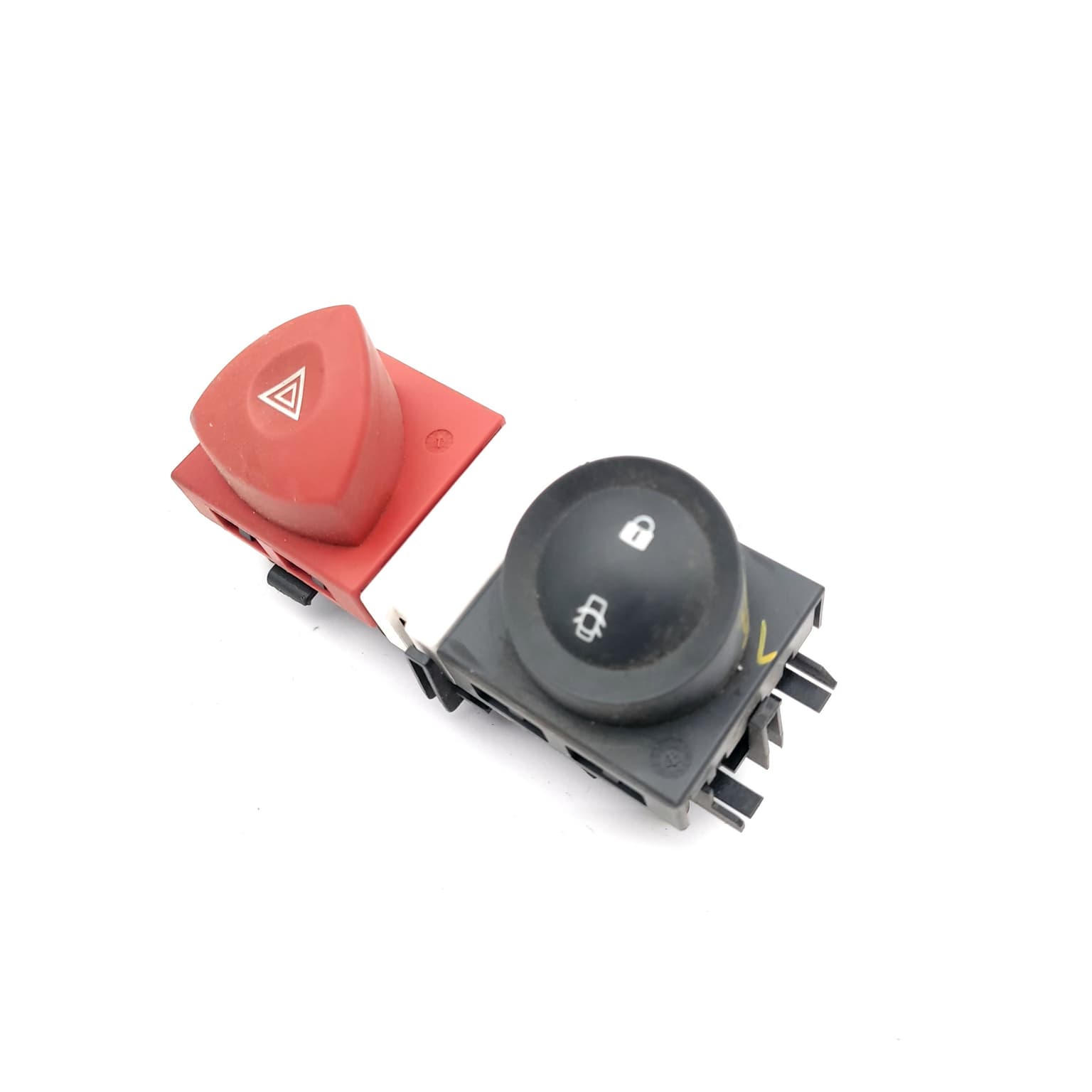 Hazard light switch Renault MEGANE 2 2002–2010 1.6 16V K4M 760 88040001 – 1