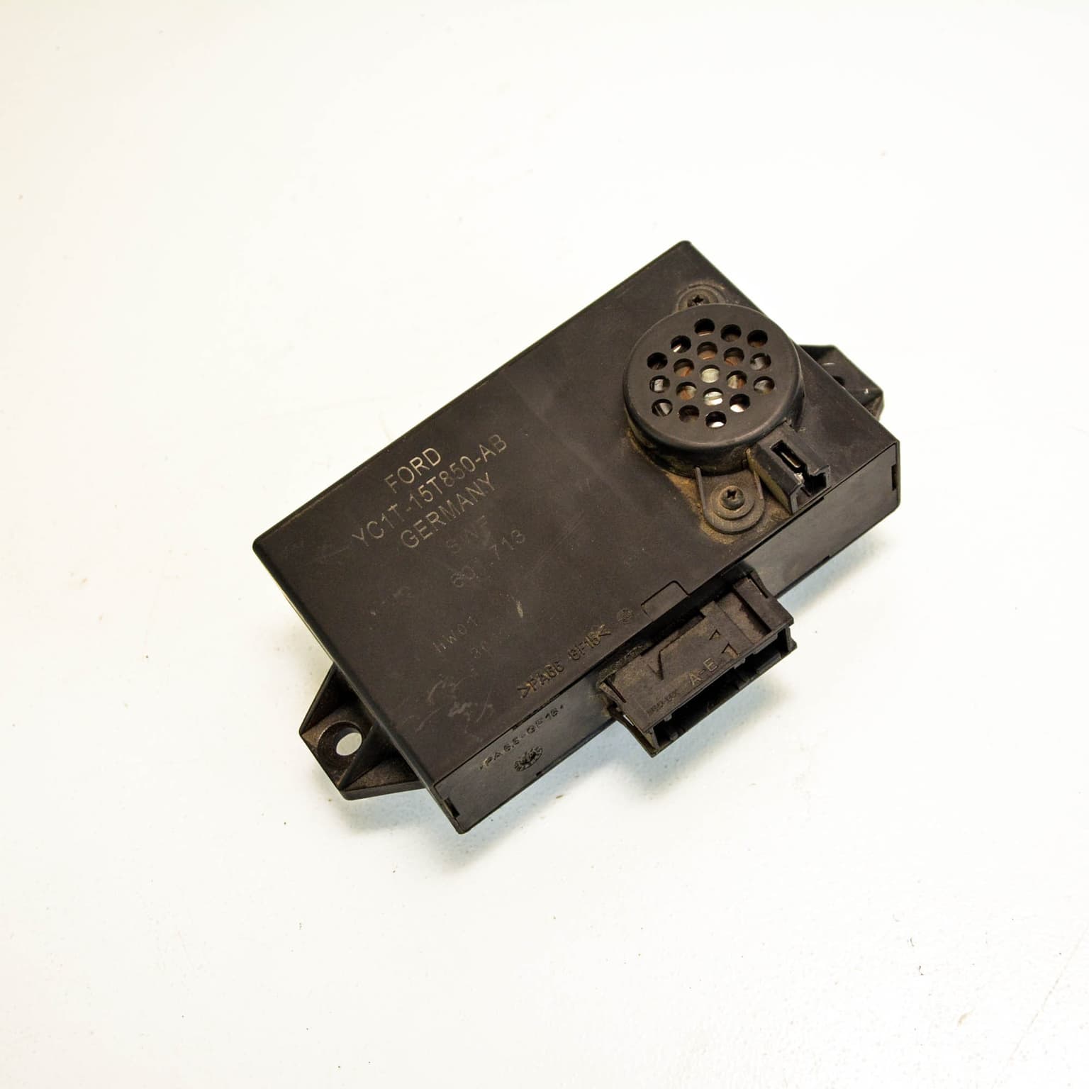 Calculateur Ford TRANSIT Mk 4 2000–2014 YC1T15T850AB – 1