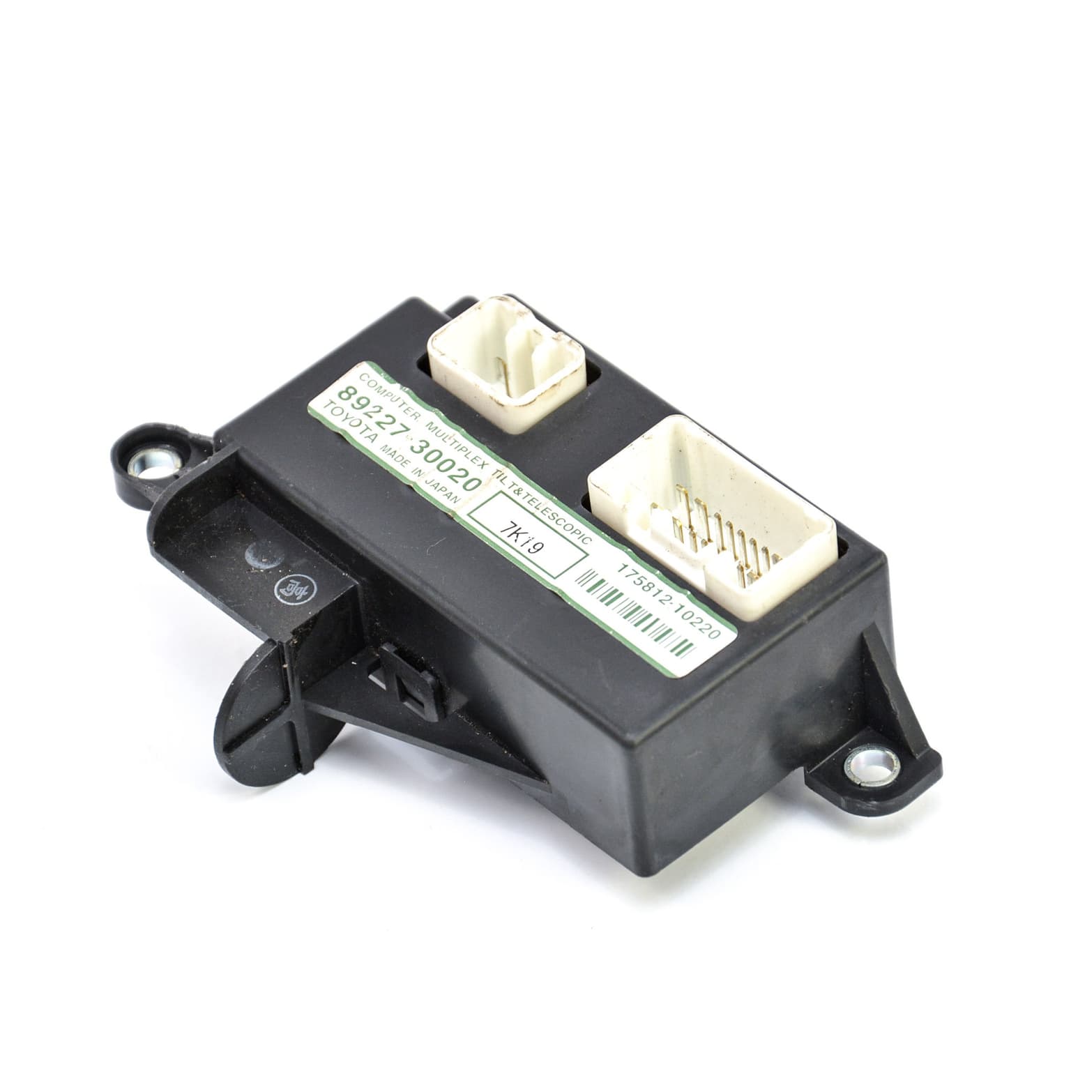 Control unit Lexus GS (GRS19, UZS19, URS19, GWS19) 2005–2011 300 (GRS195_, GRS190_) 3GR-FSE 8922730020 – 1