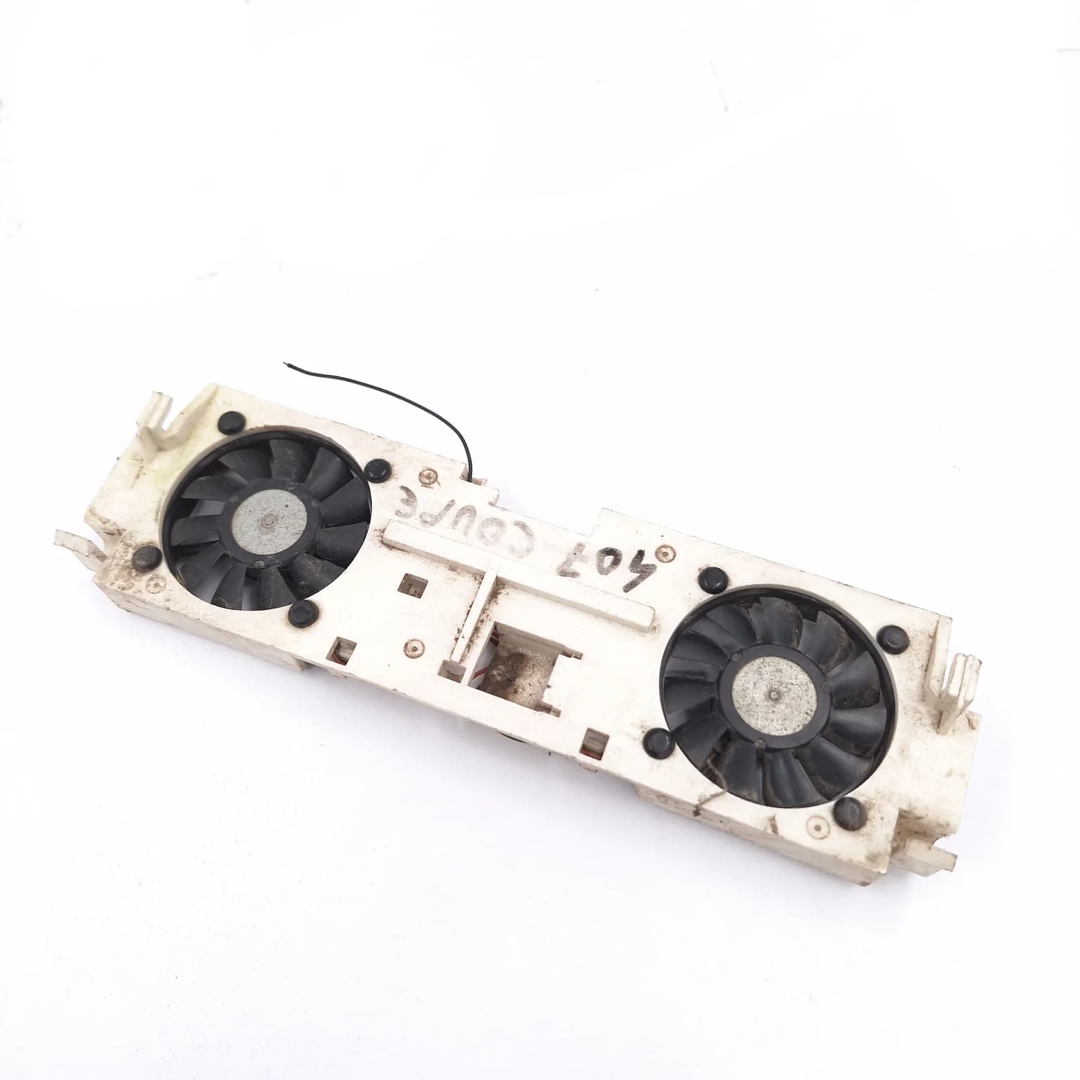 Calculateur Peugeot 407 2004–2011 9654090280 – 1