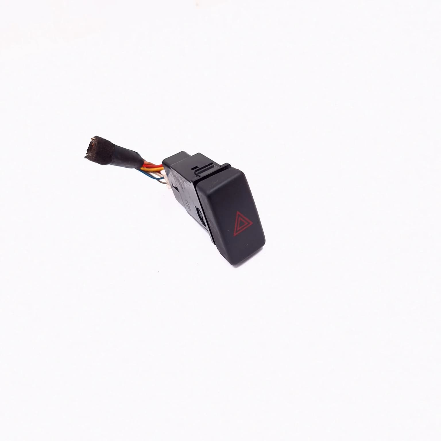 Hazard light switch Hyundai SONATA 5 (NF) 2005–2010 864W0140 – 1