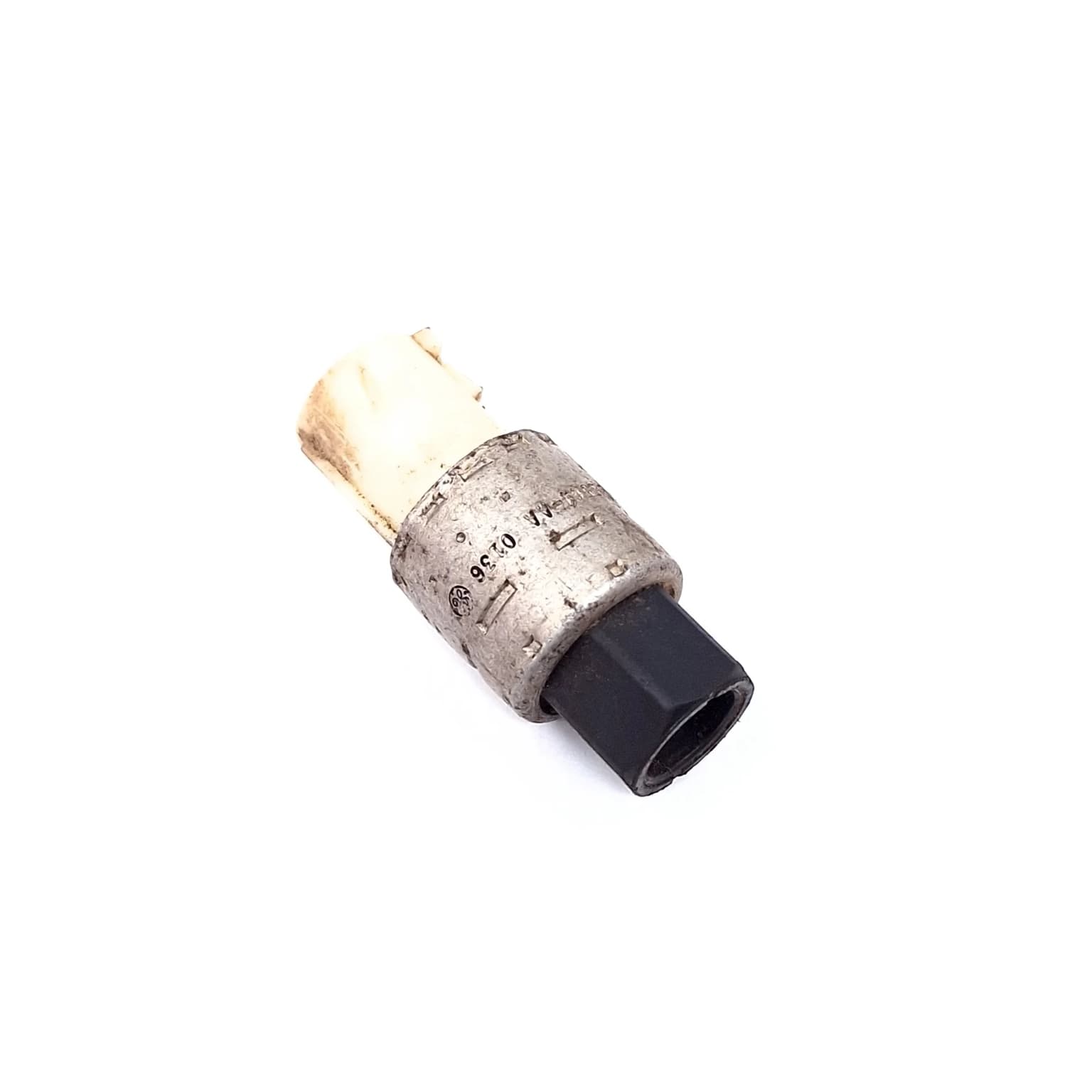 AC pressure sensor Ford KUGA 1 2008–2012 95BW19E561AA – 1