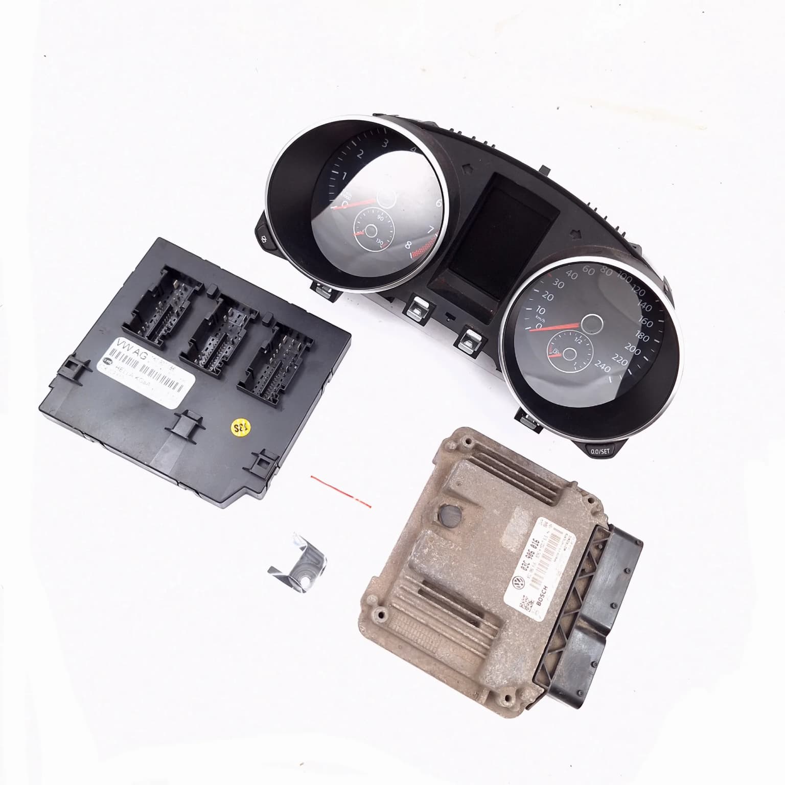 Kit calculateur et serrures VW GOLF 6 2008–2013 1.4 TSI CAXA 03C906016 – 1