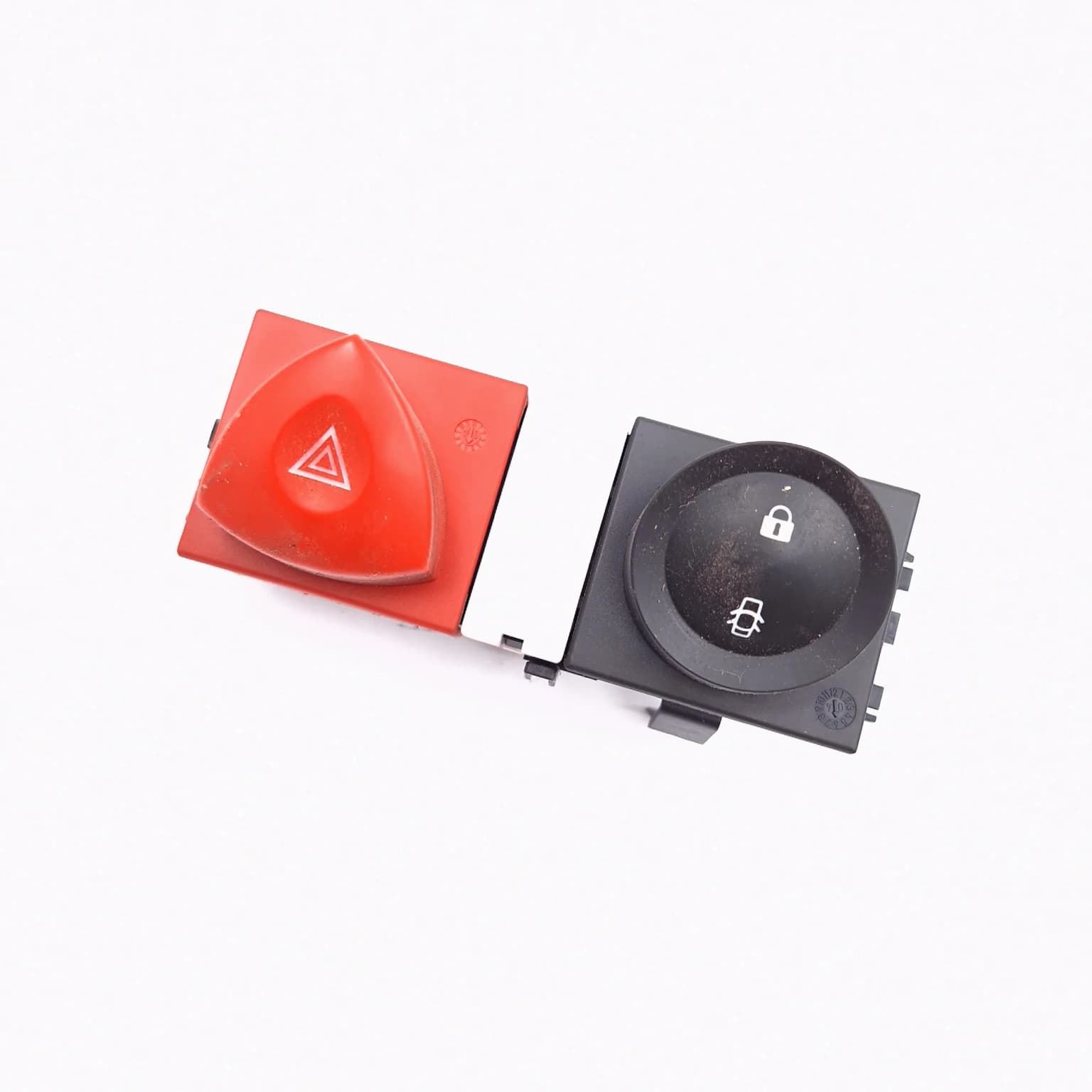 Hazard light switch Renault MEGANE 2 2002–2010 1.9 dCi F9Q 800 88040001 – 1