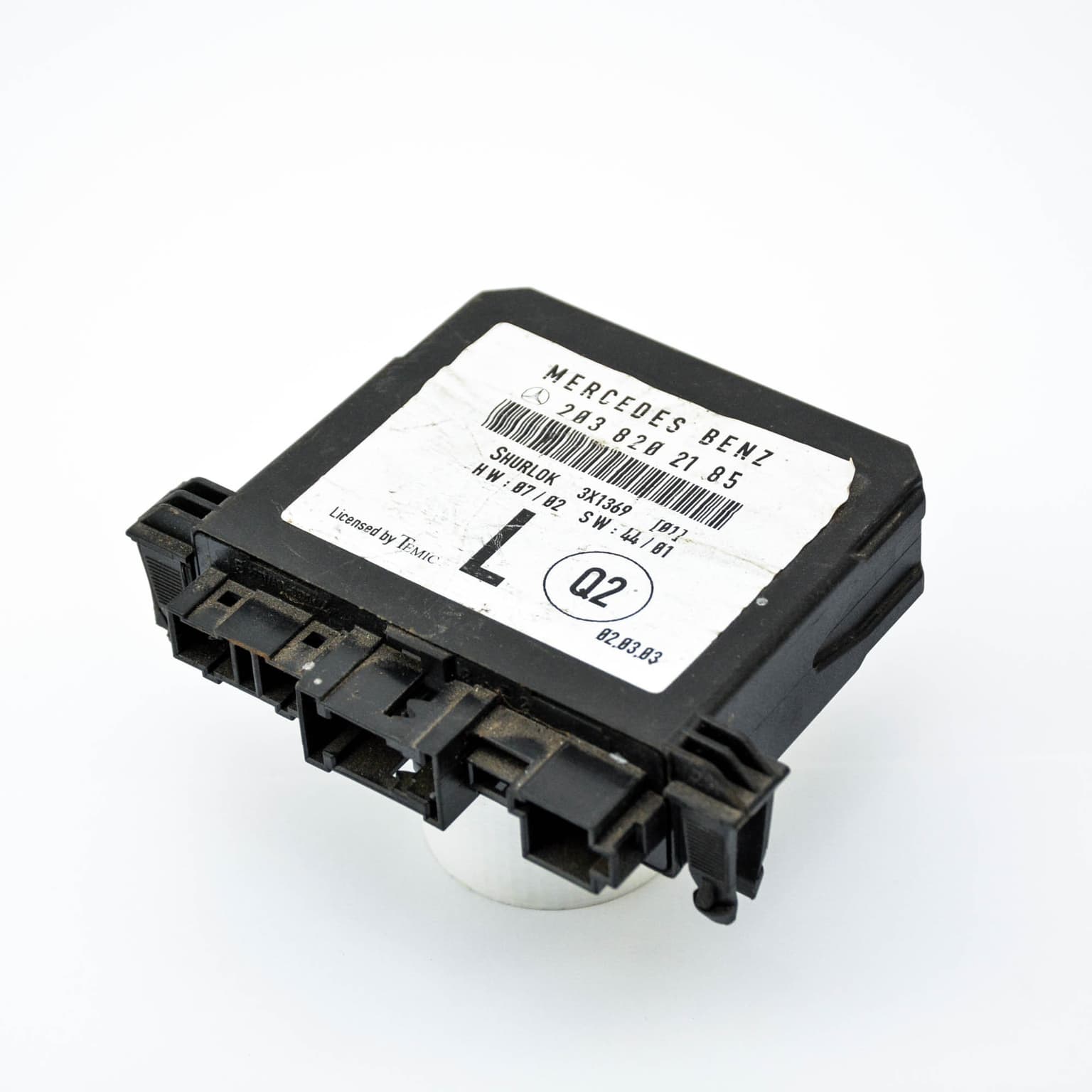 Control unit Mercedes-Benz C-CLASS (W203) 2000–2007 2038202185 – 1