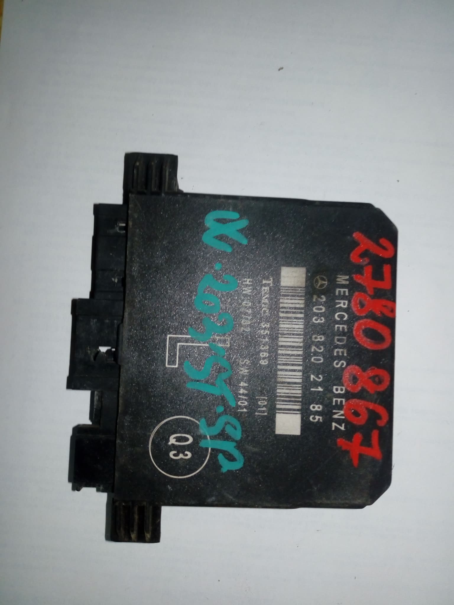 Calculateur Mercedes-Benz C-CLASS (W203) 2000–2007 2038202185 – 1