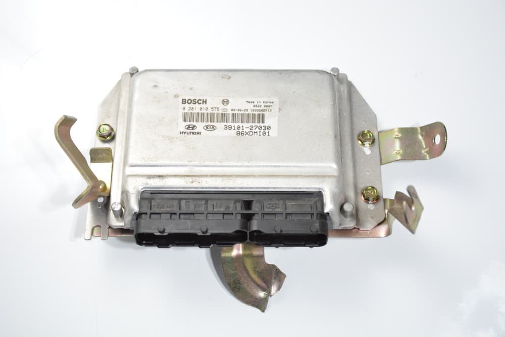 Engine control unit Hyundai ELANTRA (XD) 2000–2006 2.0 CRDi 0281010576 – 1