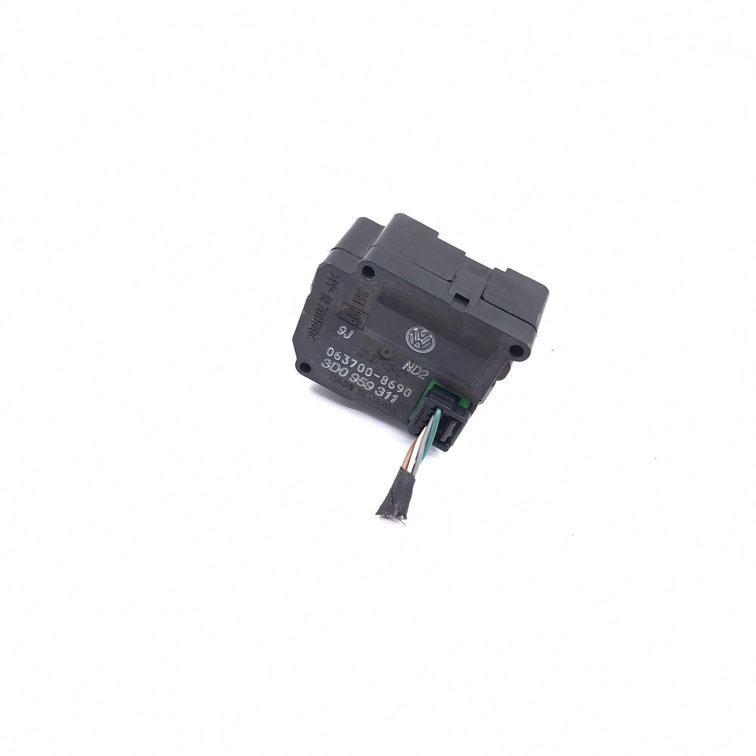 Electronic actuator VW PHAETON (3D) 2002–2016 3.0 V6 TDI 4motion CEXA 0637008690 – 1