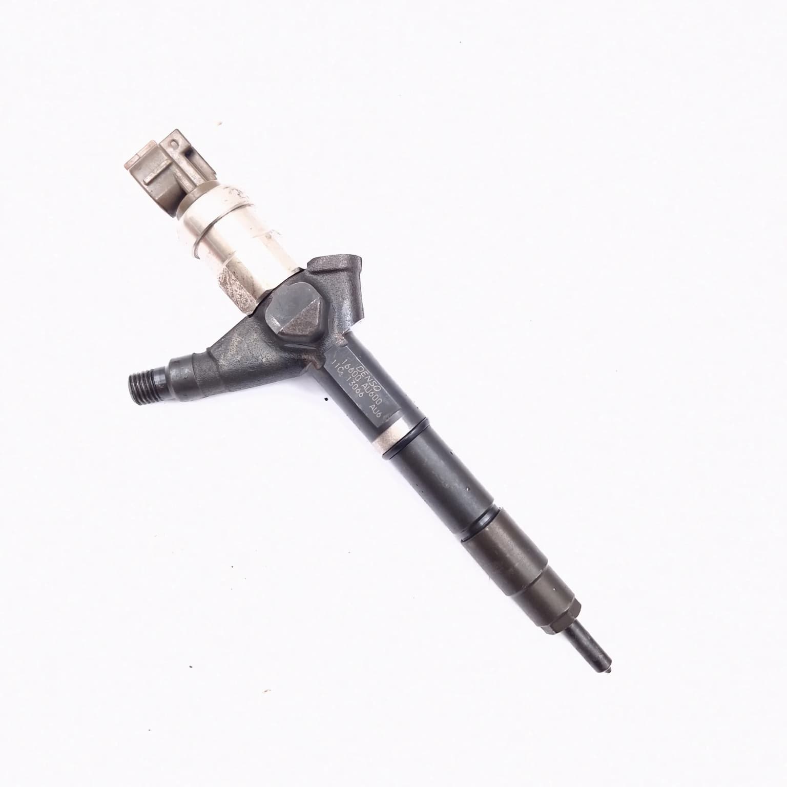 Fuel injector Nissan PRIMERA (P12, WP12) 2002–2007 2.2 dCi – 1