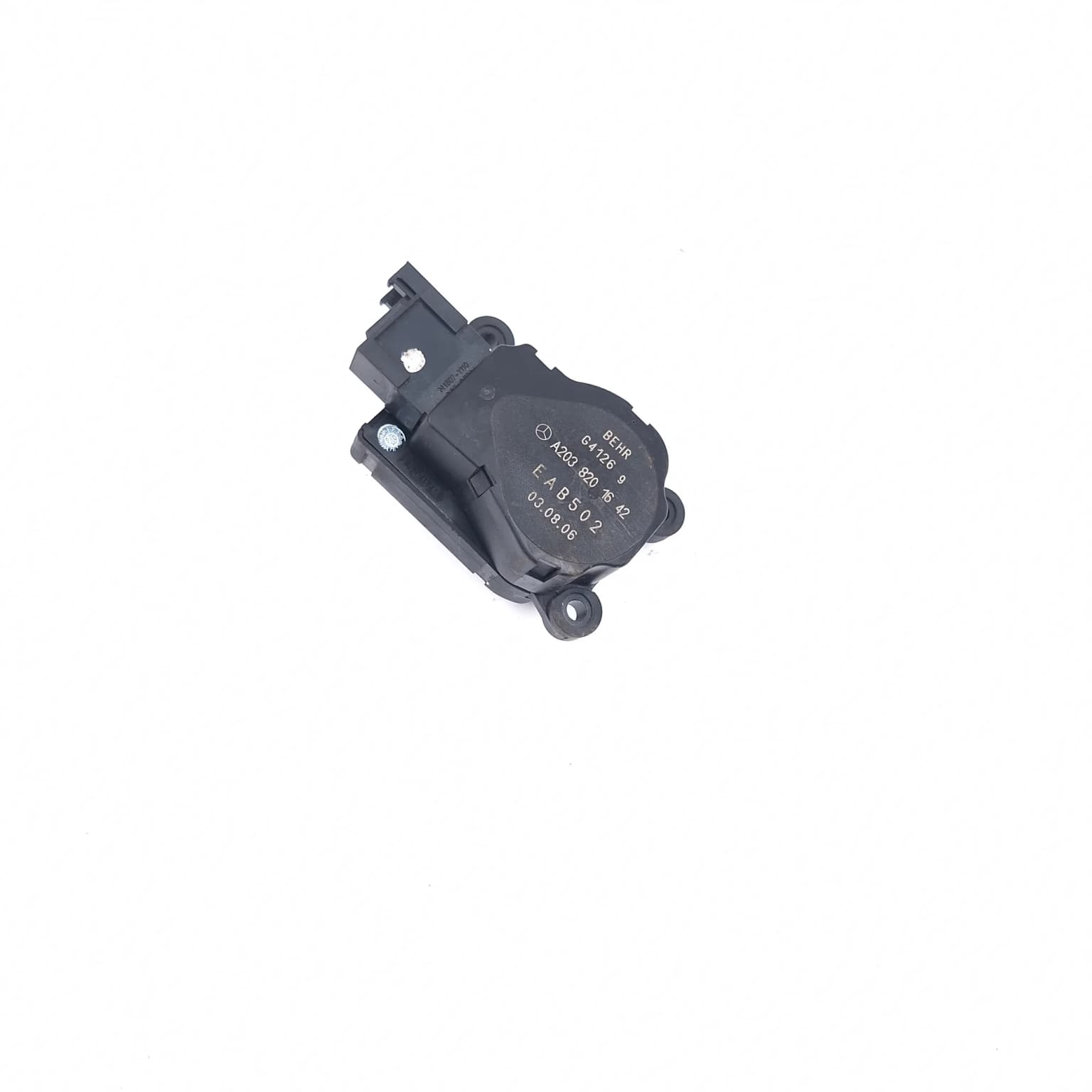Electronic actuator Mercedes-Benz C-CLASS (W203) 2000–2007 A2038201642 – 1