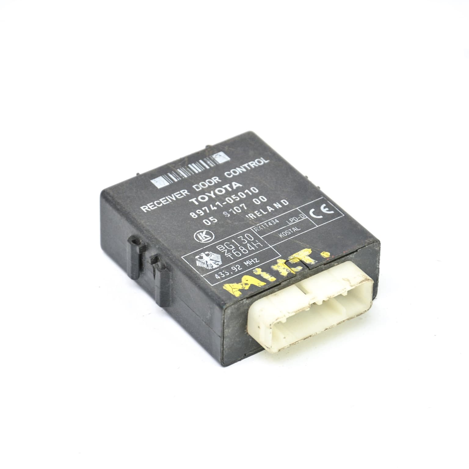 Control unit Toyota AVENSIS (T22) 1997–2003 8974105010 – 1