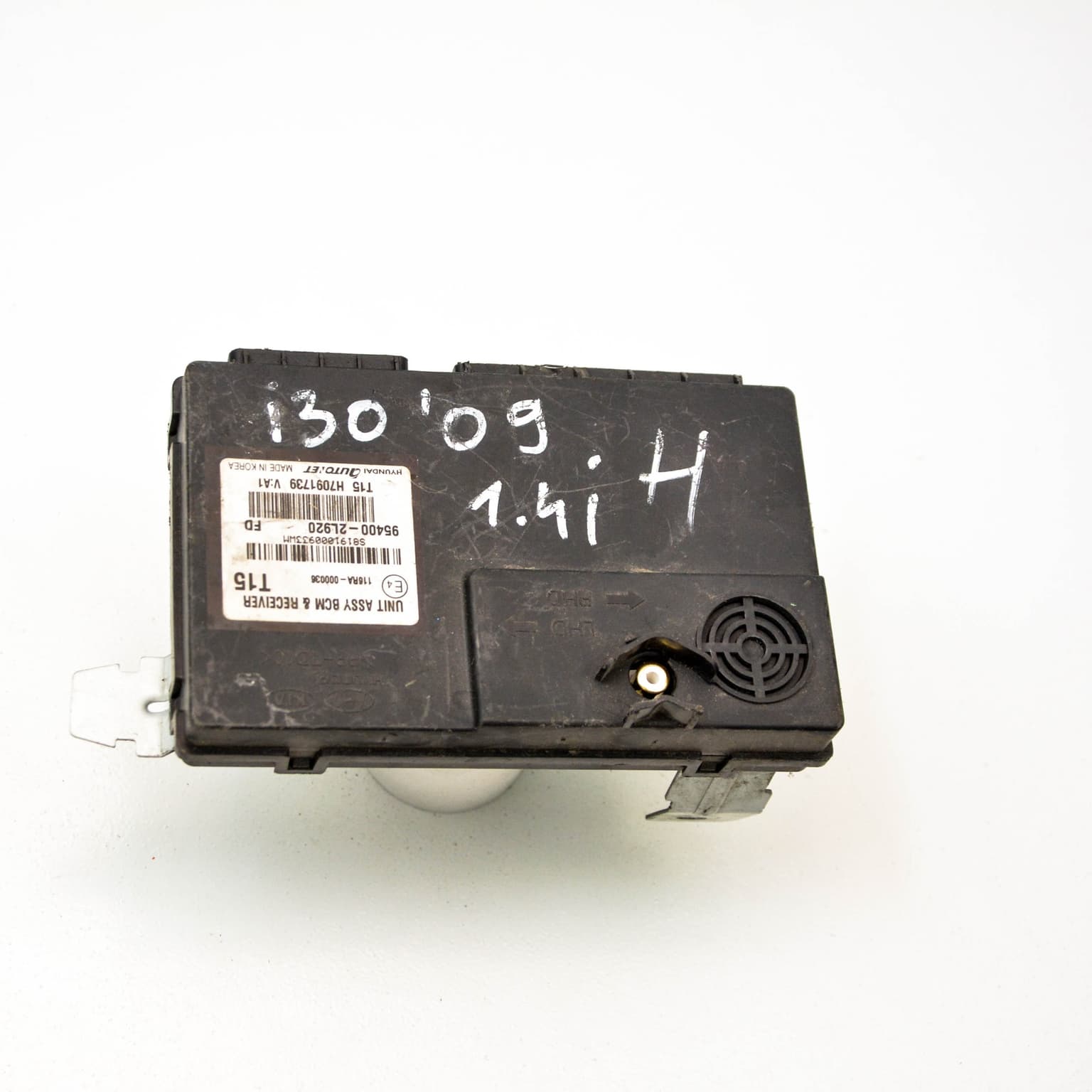 Control unit Hyundai i30 (FD) 2007–2012 954002L920 – 1