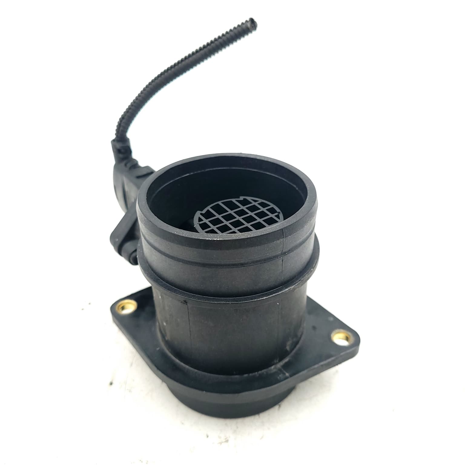 Mass air flow meter VW CADDY 3 2004–2015 330870536 – 1