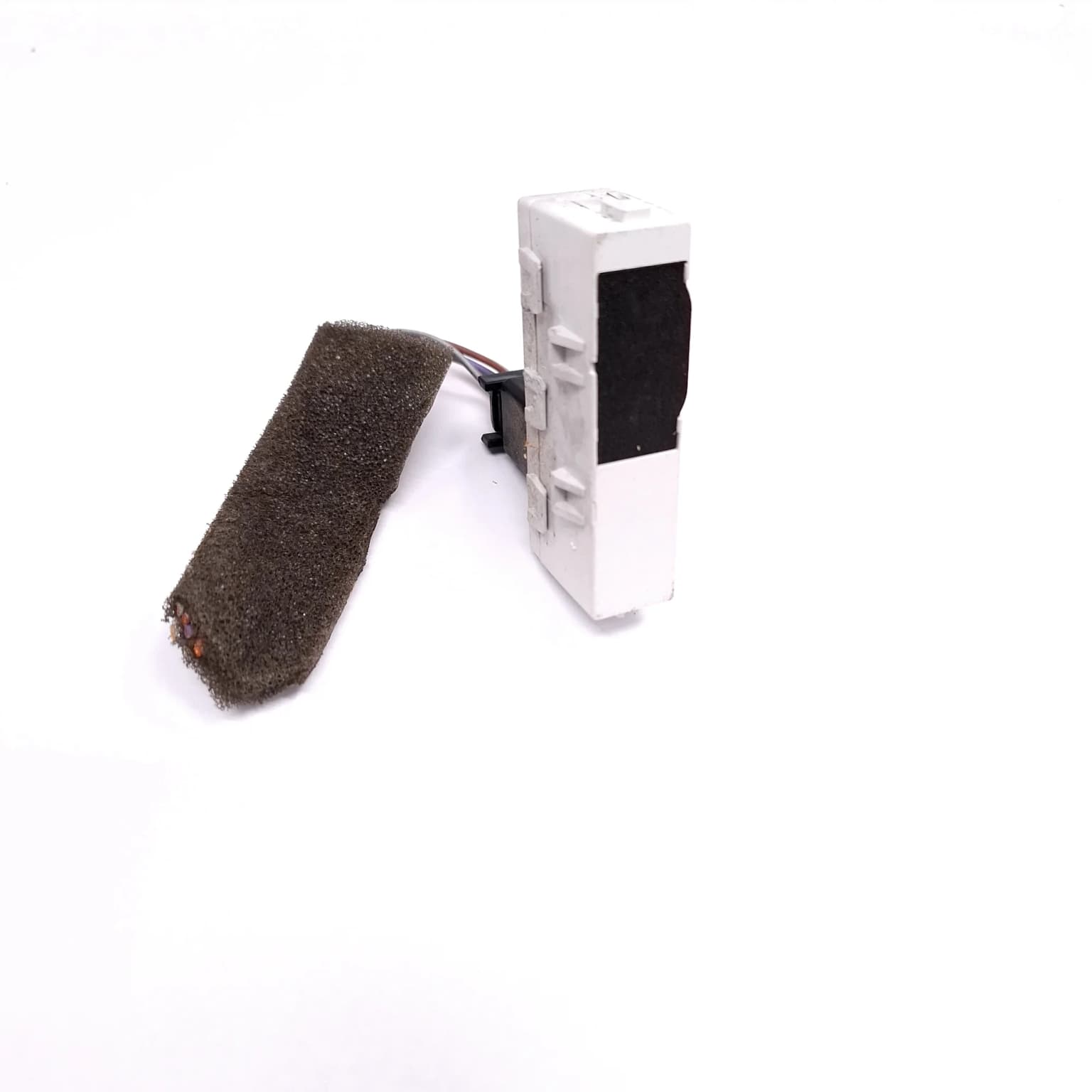 Calculateur Renault CLIO 3 2005–2012 8200337391 – 1