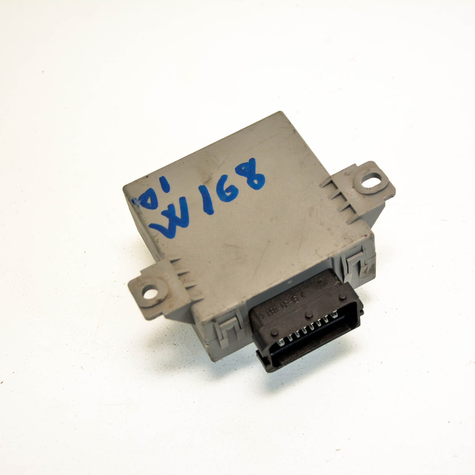 Control unit Mercedes-Benz A-CLASS (W168) 1997–2004 A1688201326 – 1