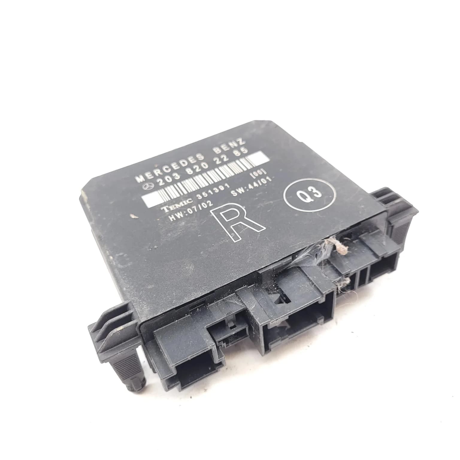 Control unit Mercedes-Benz C-CLASS (W203) 2000–2007 2038202285 – 1