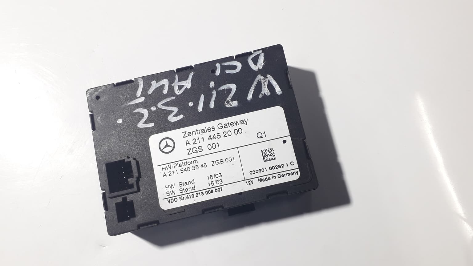 Calculateur Mercedes-Benz E-CLASS (W211) 2002–2009 A2114452000 – 1