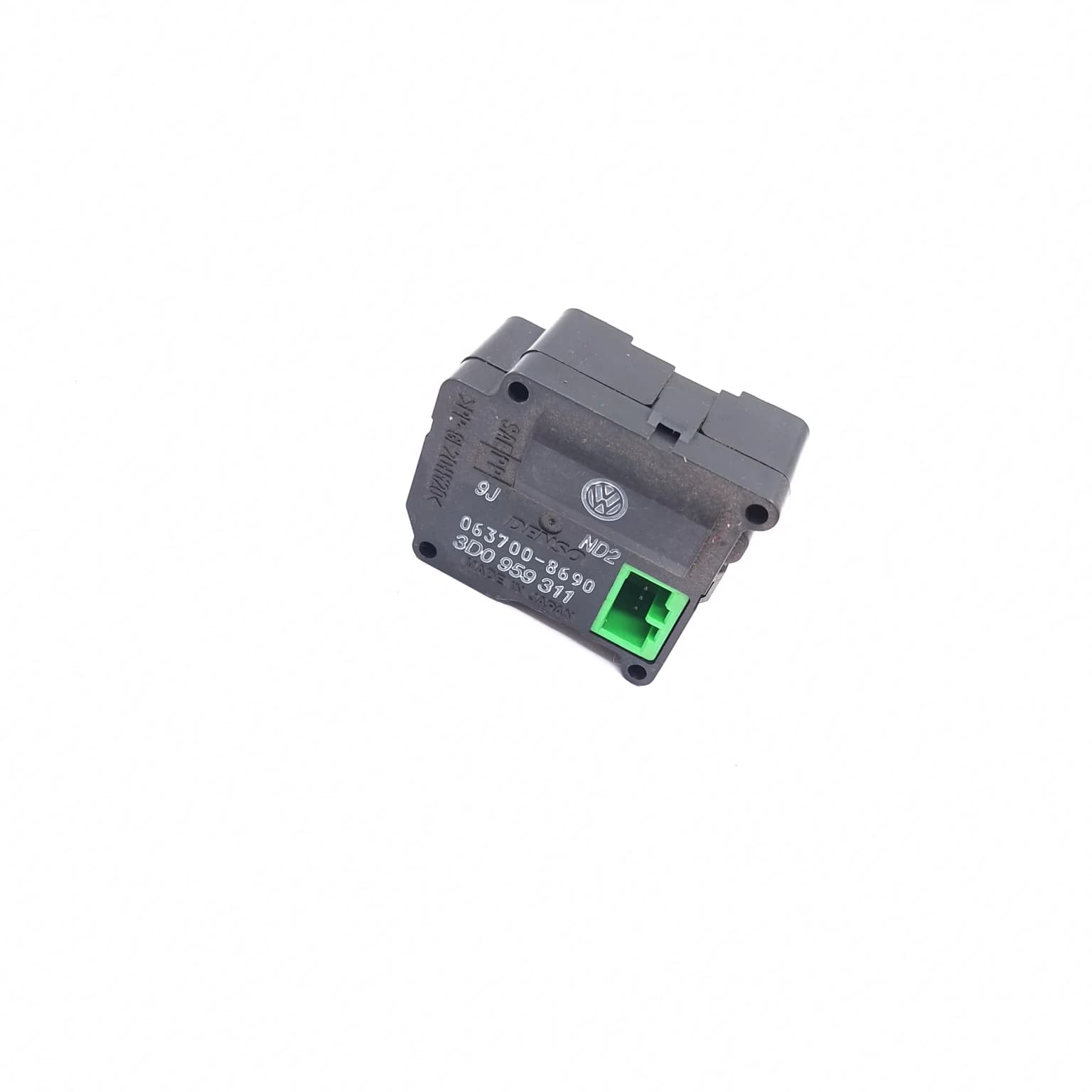 Electronic actuator VW PHAETON (3D) 2002–2016 3.0 V6 TDI 4motion CEXA 0637008690 – 1