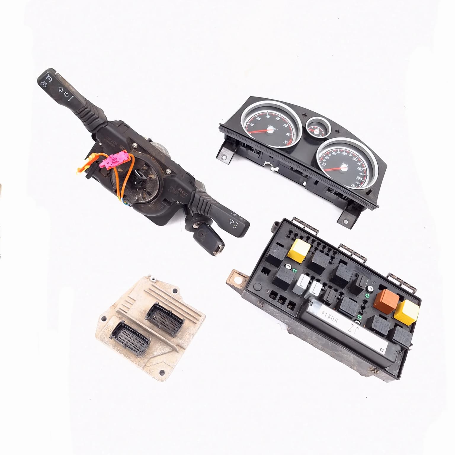 Kit calculateur et serrures Opel ASTRA H 2004–2012 1.6 Z 16 XE1 55562549 – 1