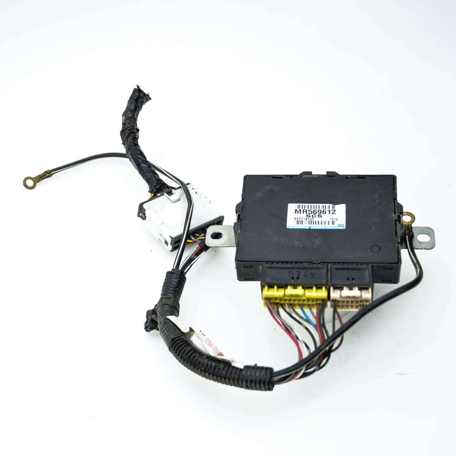 Calculateur Mitsubishi PAJERO 3 (V60) 1999–2007 MR569612 – 1