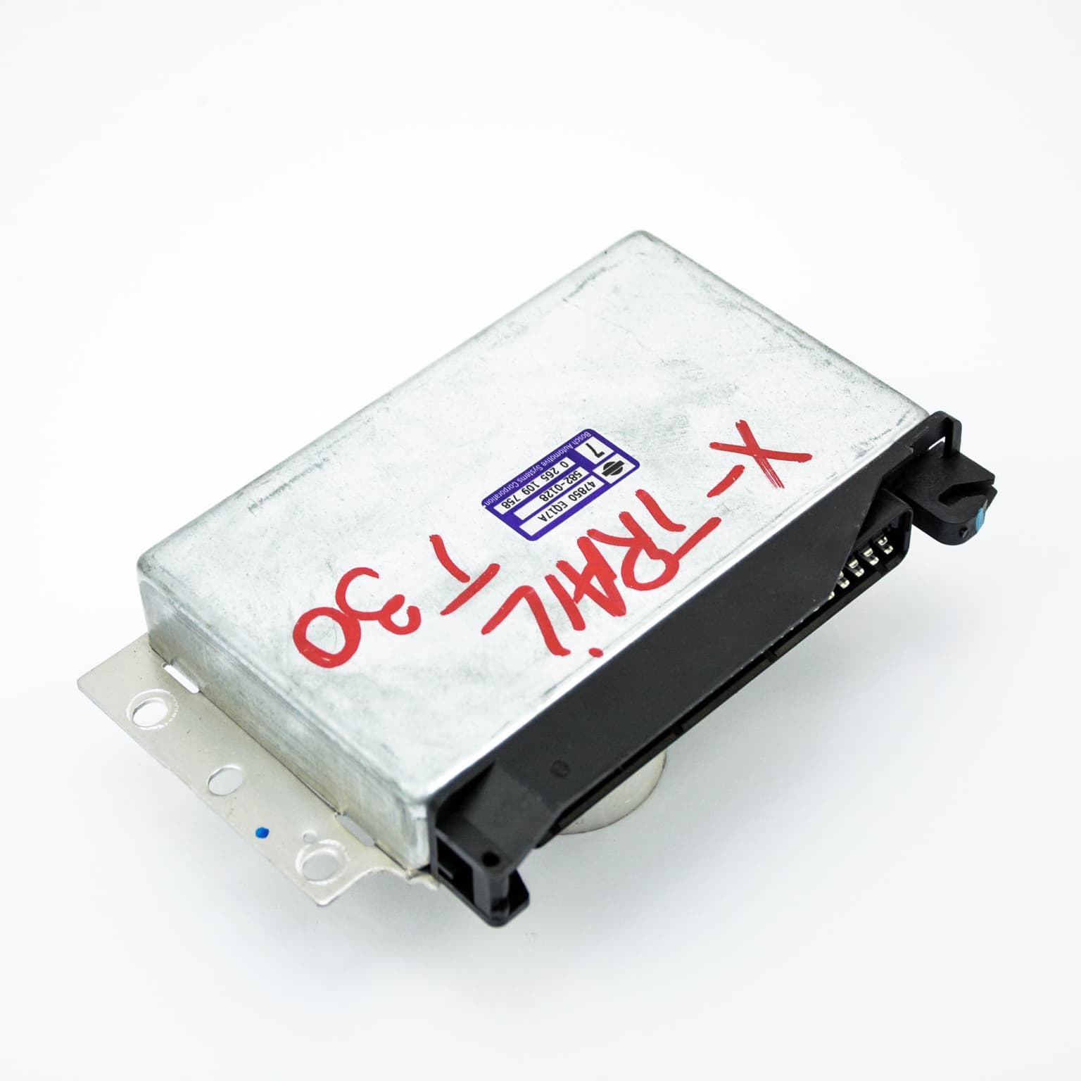 ABS ESP control unit Nissan X-TRAIL (T30) 2001–2007 2.5 4x4 QR25DE 47850EQ17A – 1
