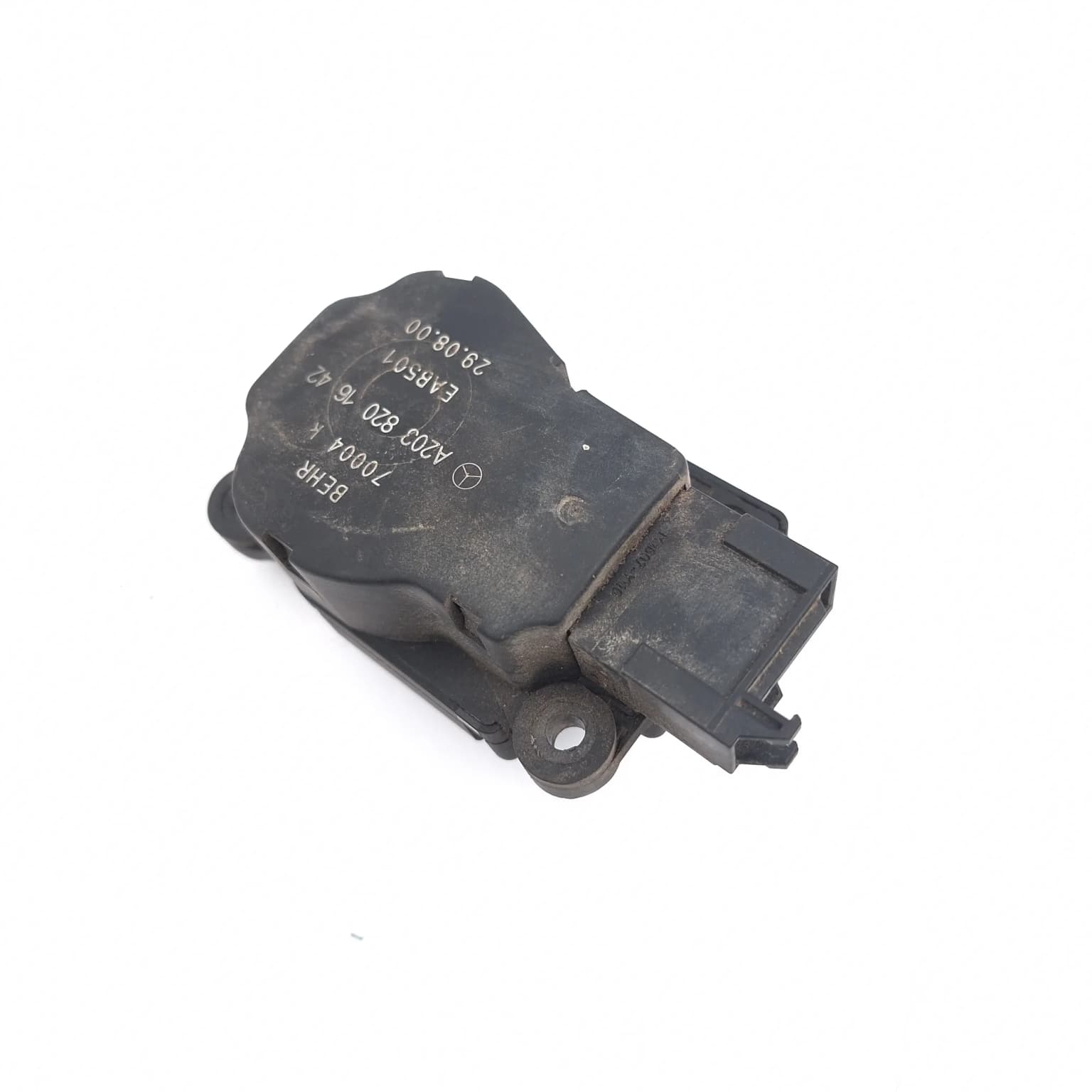 Electronic actuator Mercedes-Benz C-CLASS (W203) 2000–2007 A2038201642 – 1