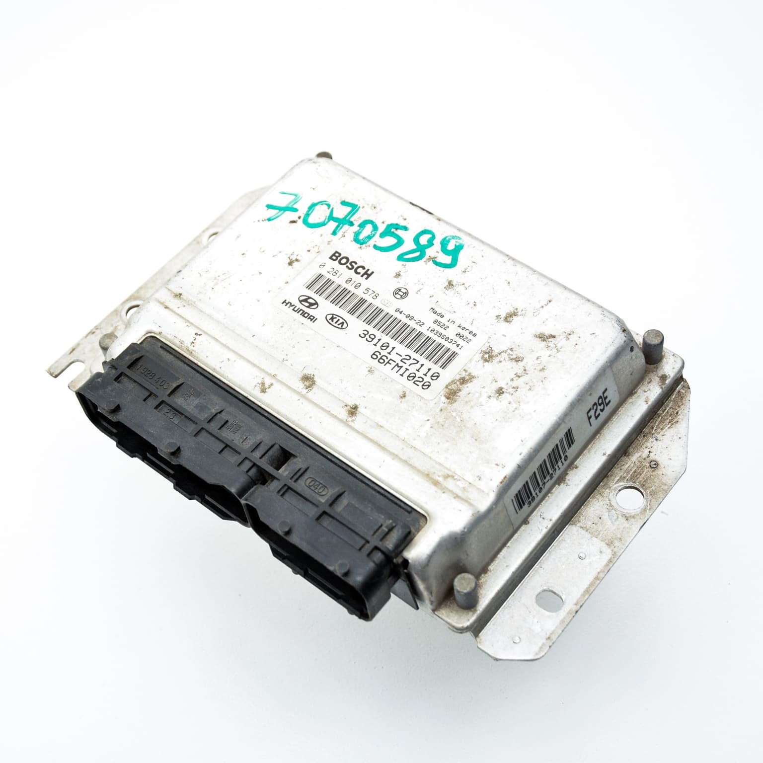 Engine control unit Hyundai TRAJET (FO) 2000–2008 0281010578 – 1