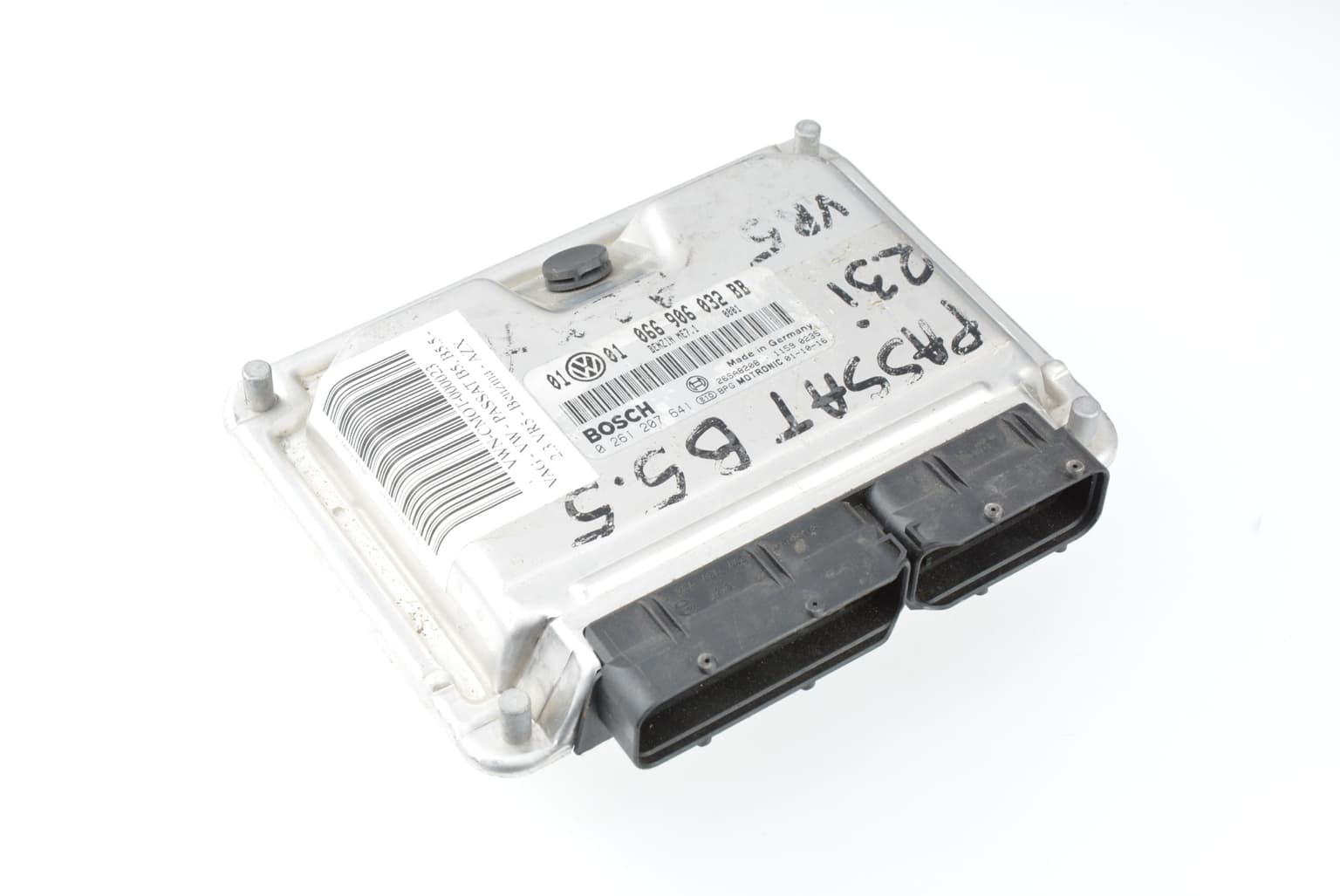 Engine control unit VW PASSAT B5, B5.5 1996–2005 2.3 VR5 AZX 066906032BB – 1