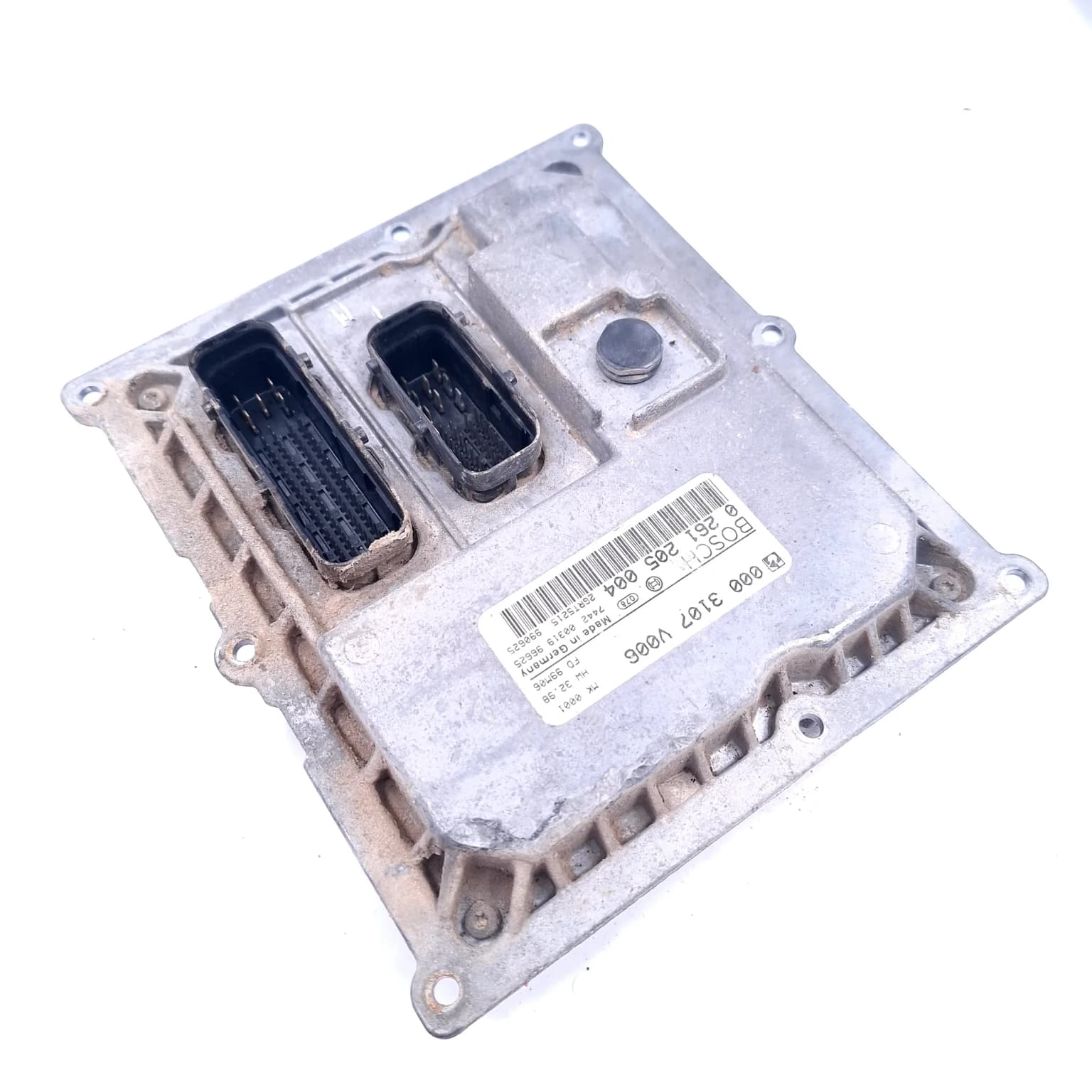 Engine control unit Smart FORTWO (450) 1998–2007 0261205004 – 1