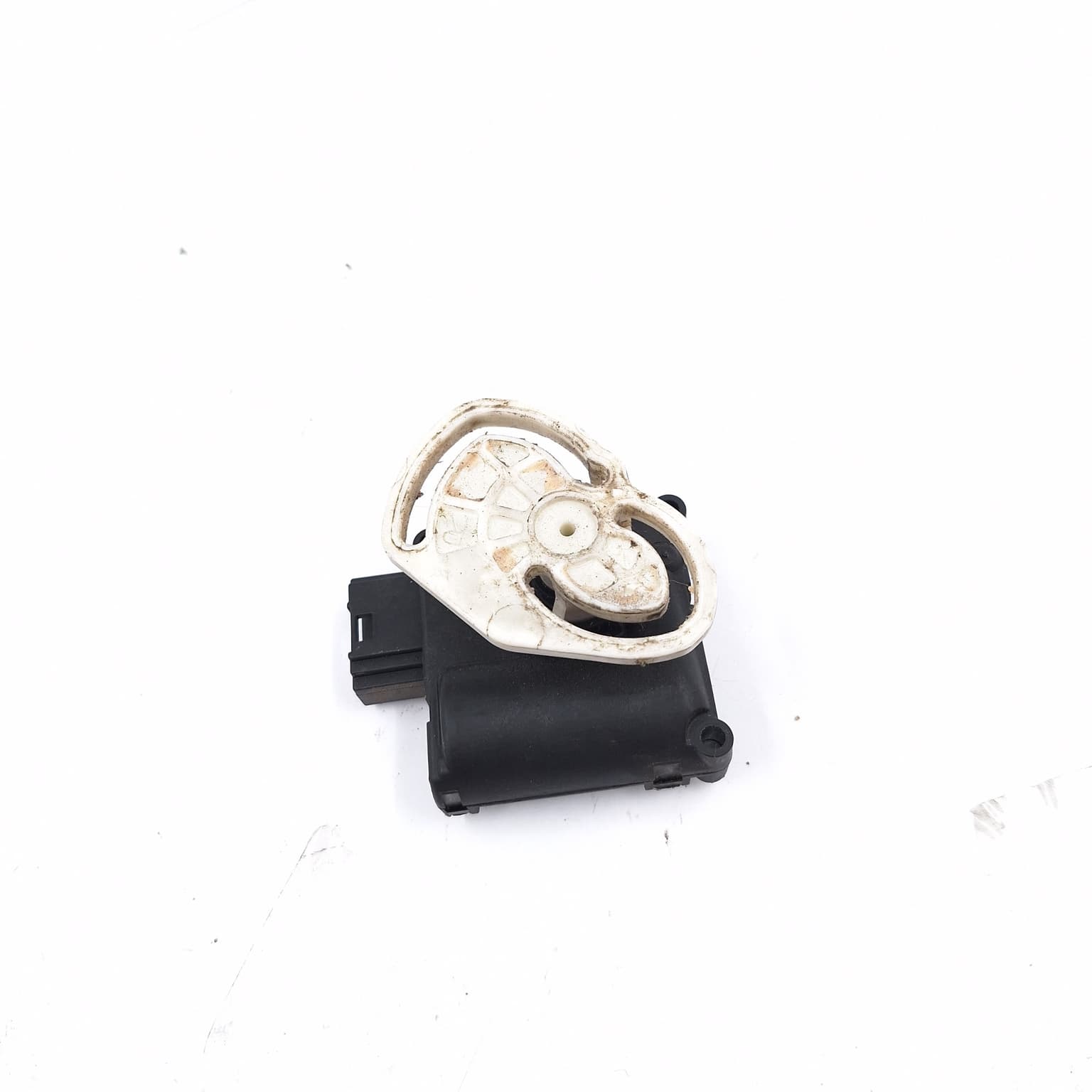Electronic actuator Audi A8 (4E) 2002–2009 0132801323 – 1
