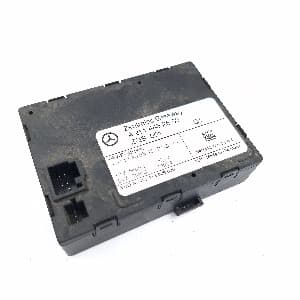 Calculateur Mercedes-Benz E-CLASS (W211) 2002–2009 A2114452600