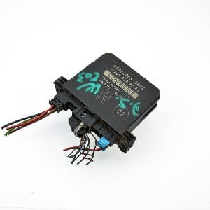 Control unit Mercedes-Benz C-CLASS (W203) 2000–2007 2038202285