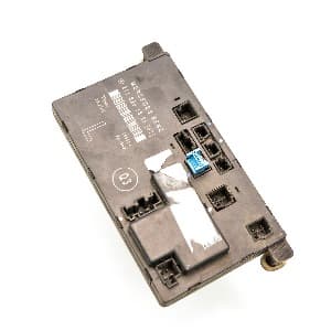 Calculateur Mercedes-Benz E-CLASS (W211) 2002–2009 2118201585